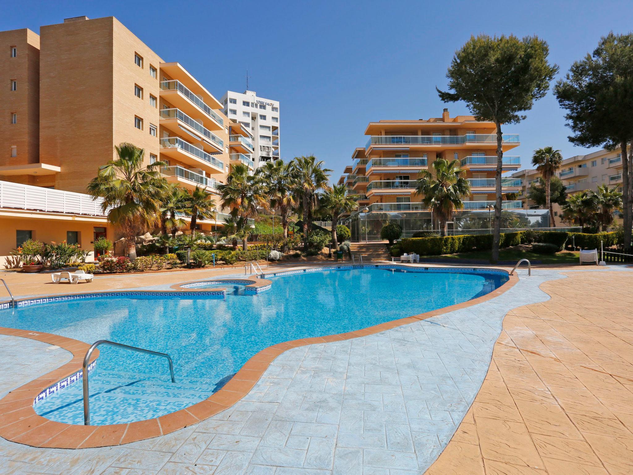 Foto 1 - Apartamento de 2 habitaciones en Salou con piscina y vistas al mar