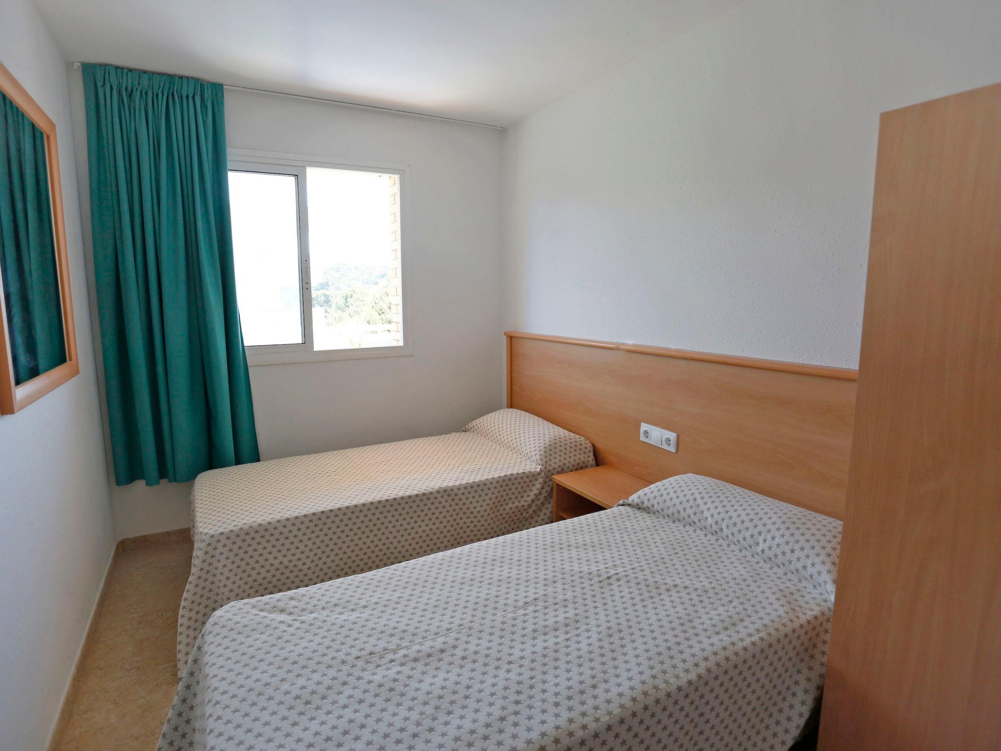 Foto 5 - Appartamento con 2 camere da letto a Salou con piscina e vista mare