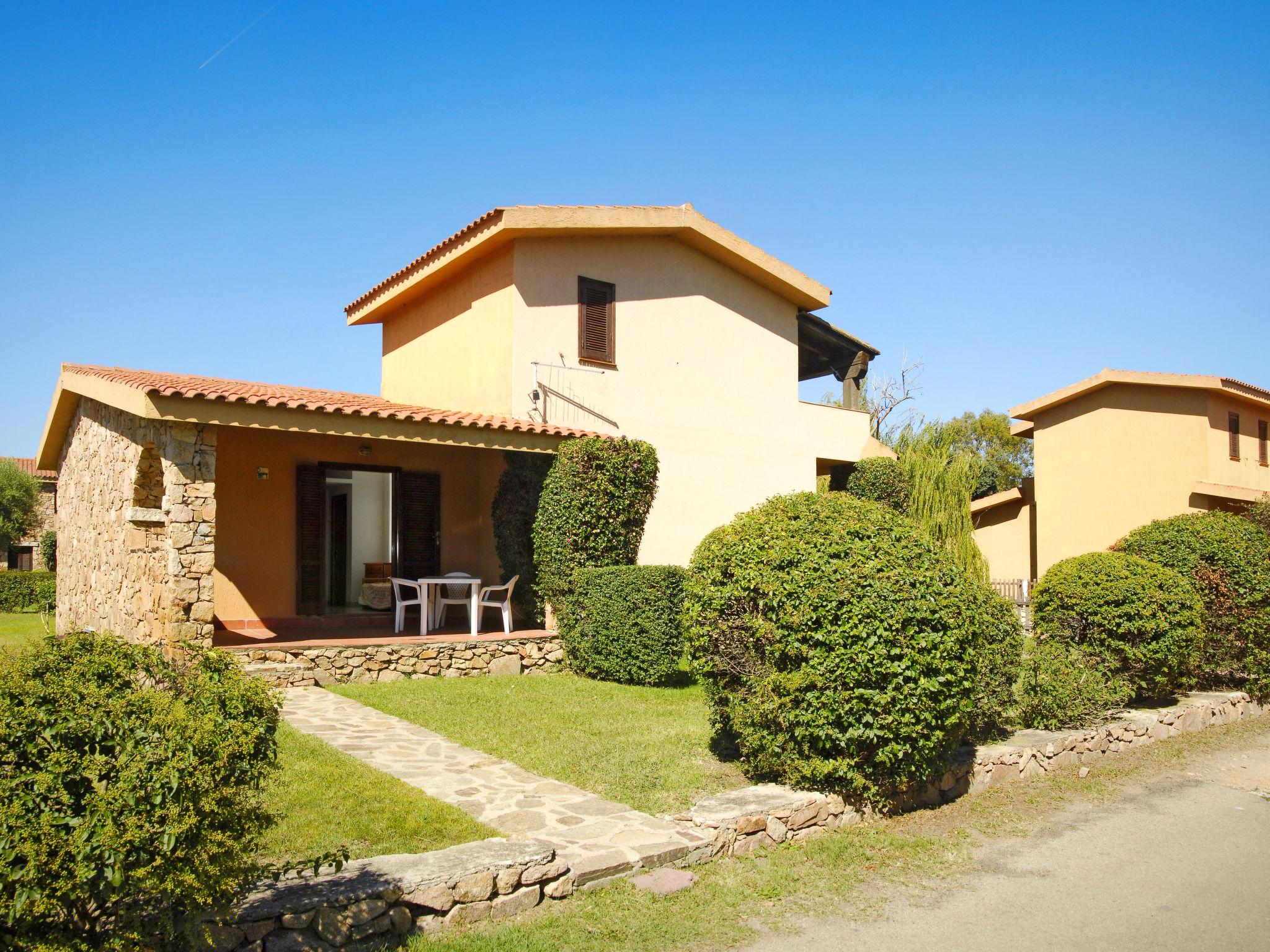 Photo 1 - Appartement de 3 chambres à San Teodoro avec terrasse et vues à la mer