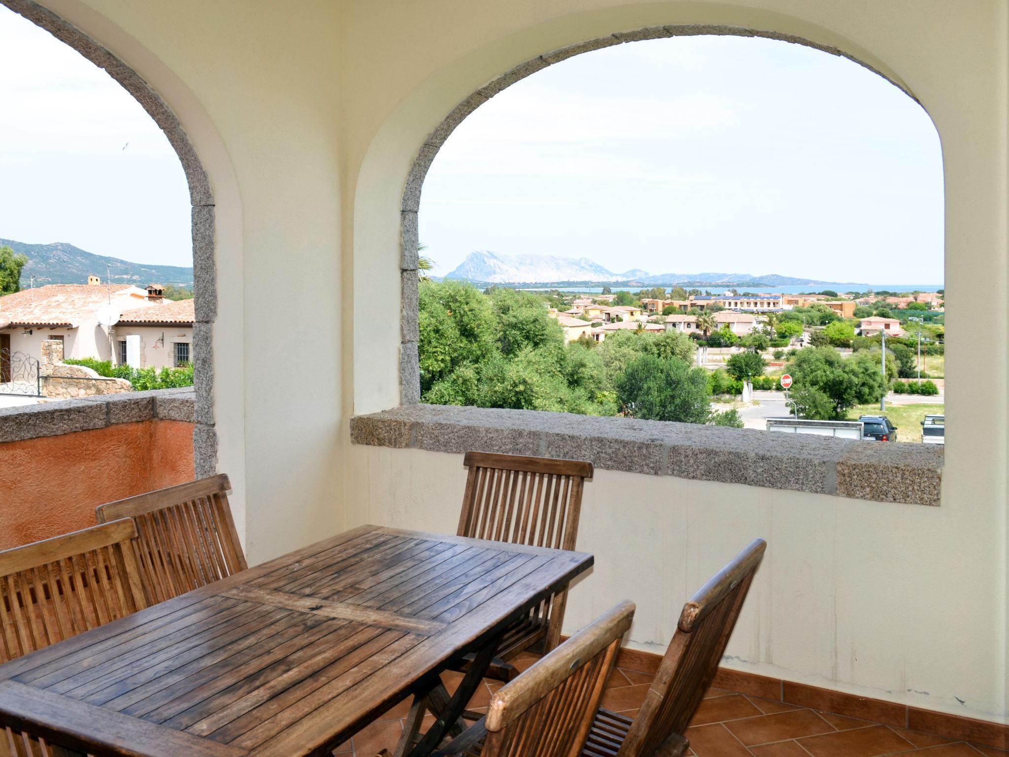 Foto 3 - Apartamento de 1 habitación en San Teodoro con terraza y vistas al mar