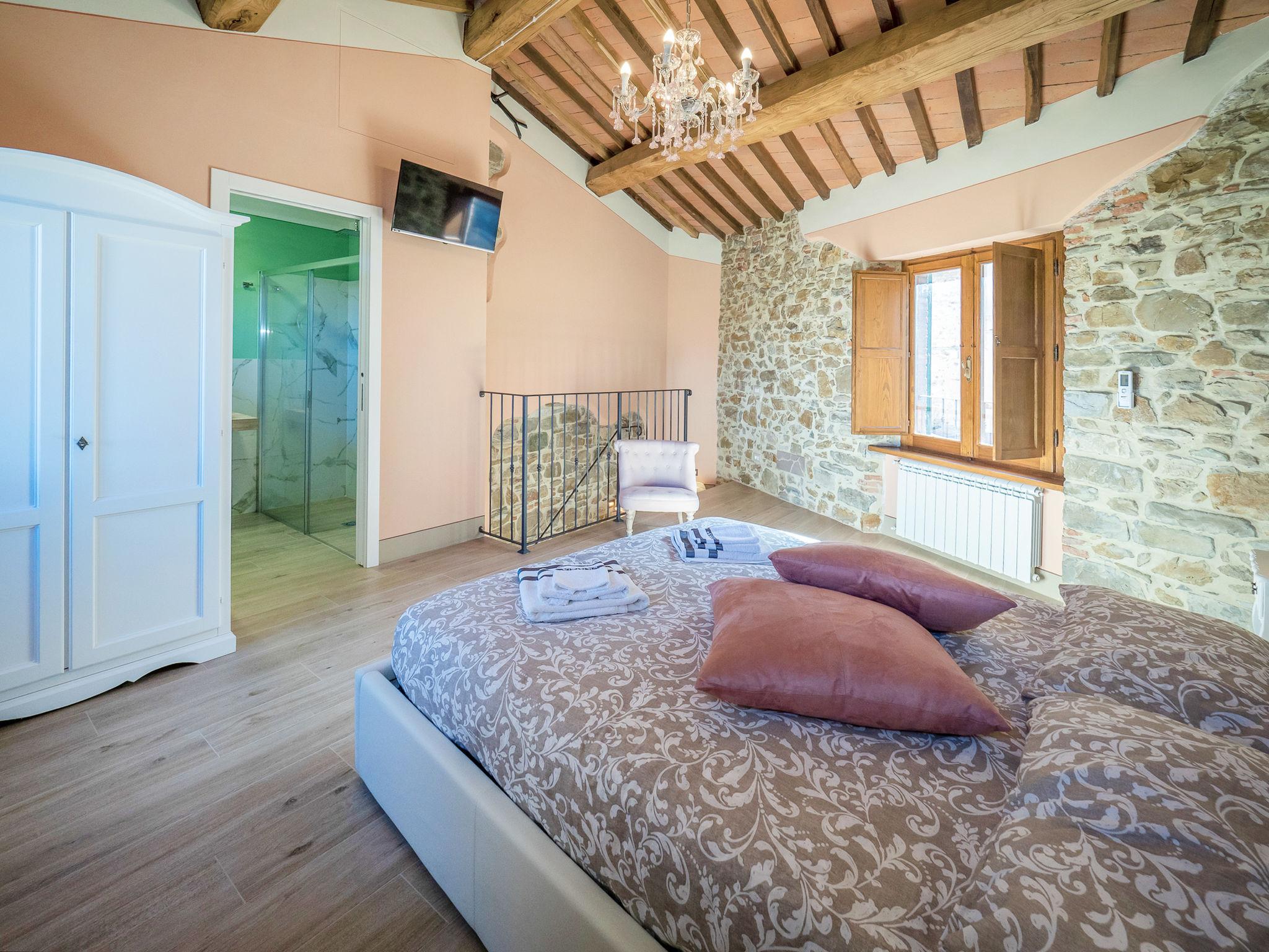 Foto 12 - Casa con 1 camera da letto a Seggiano con terrazza e vasca idromassaggio