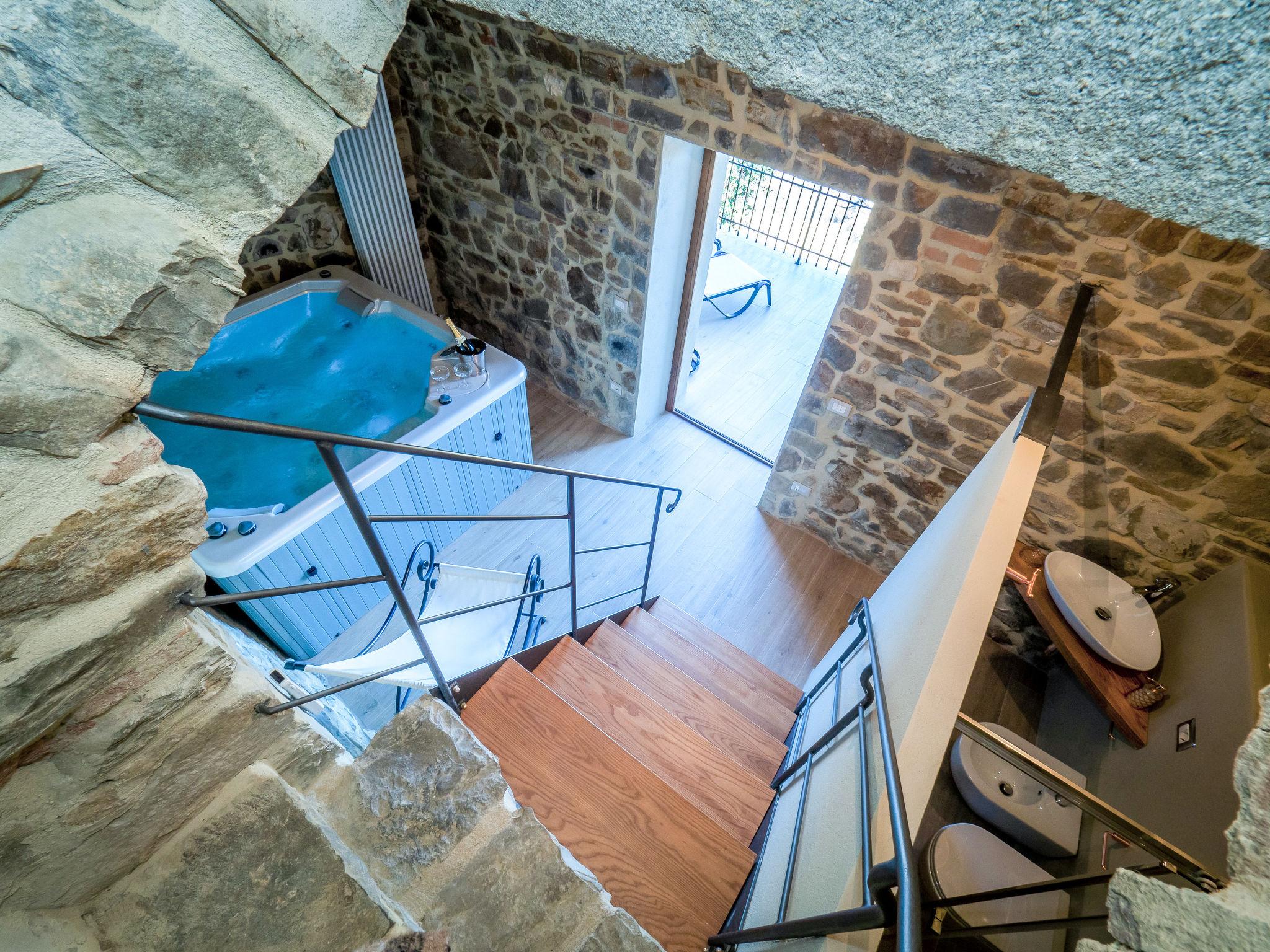 Photo 18 - Maison de 1 chambre à Seggiano avec terrasse et bain à remous