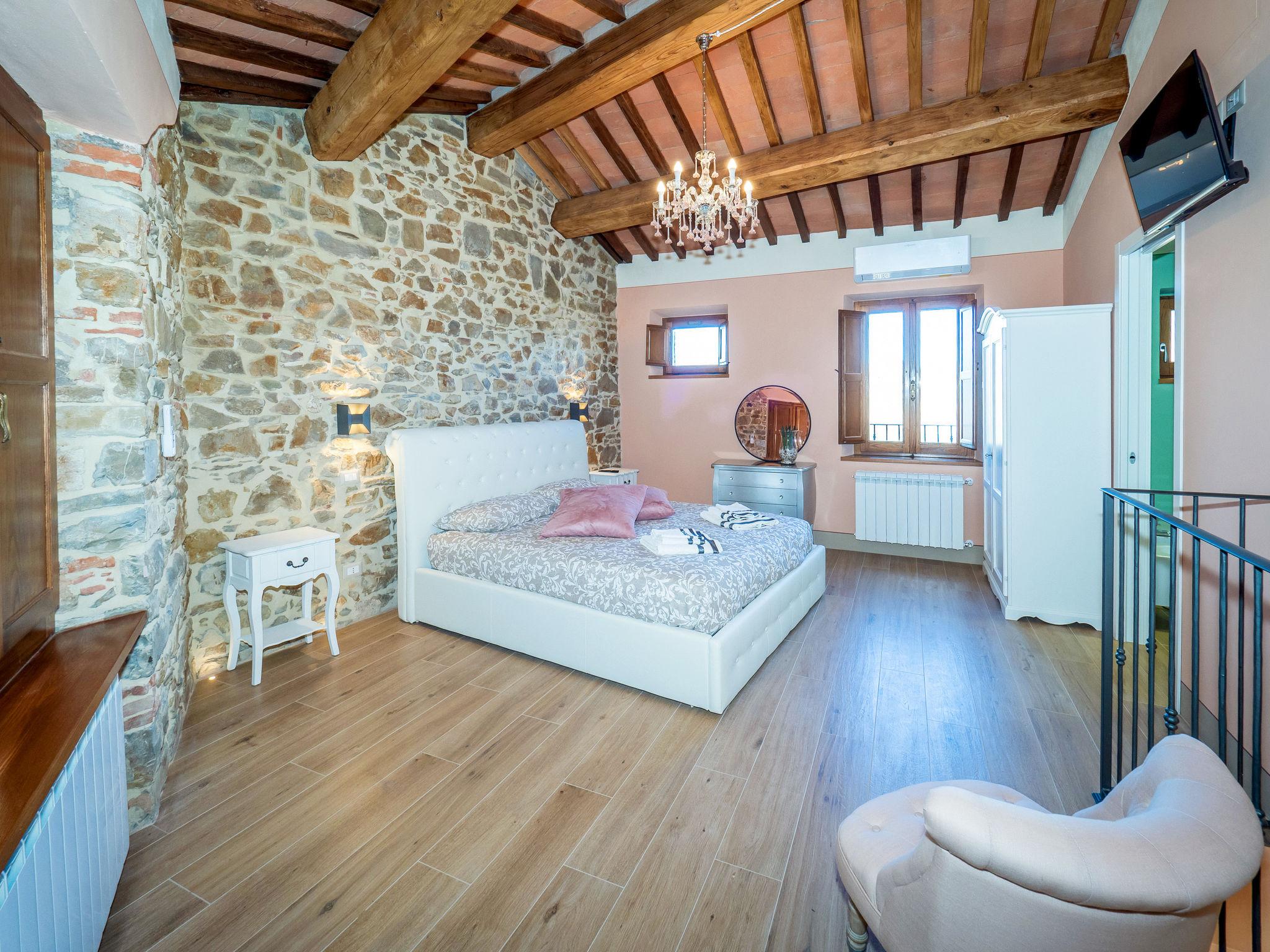 Photo 13 - Maison de 1 chambre à Seggiano avec terrasse et bain à remous