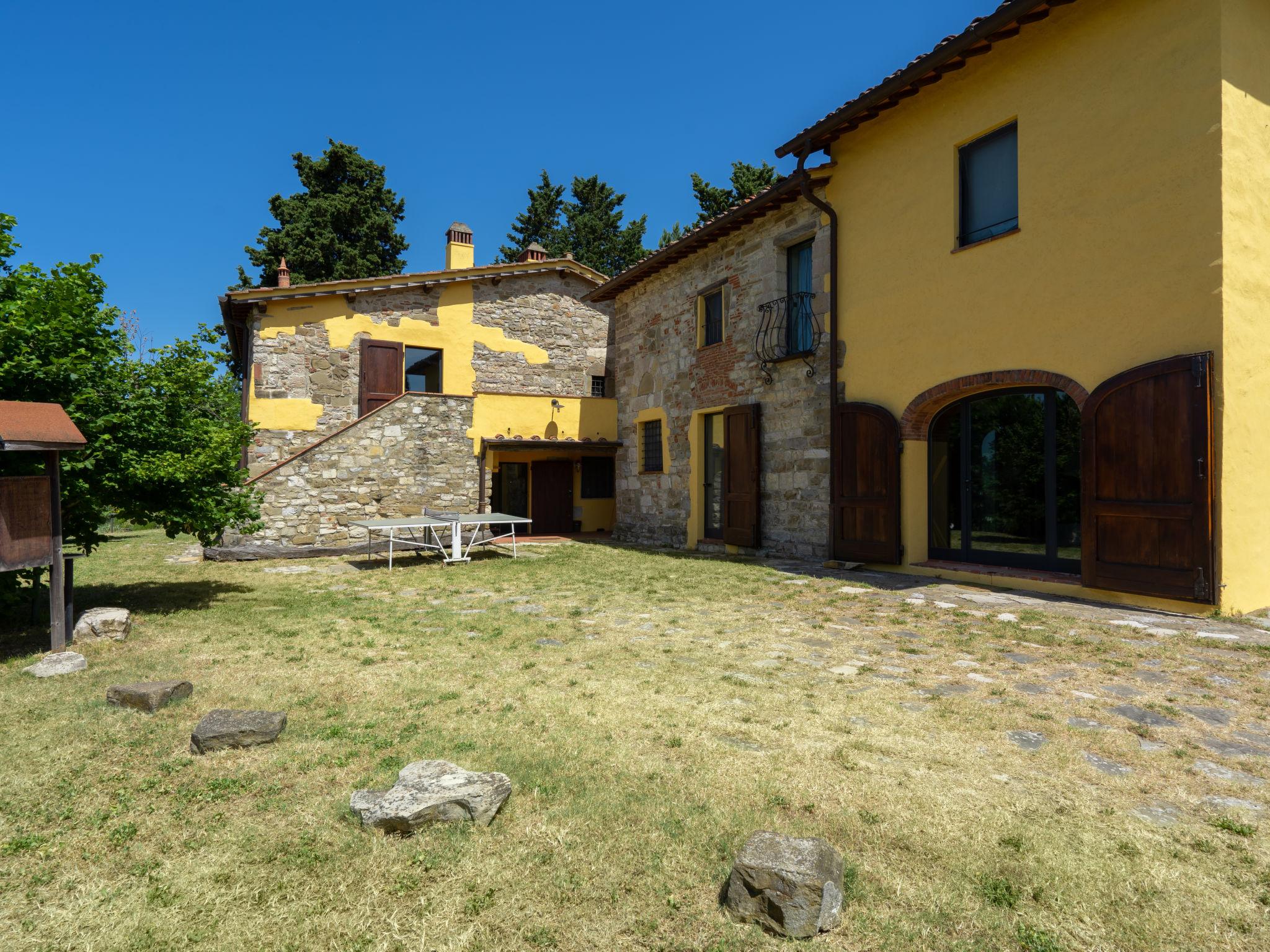 Photo 35 - 4 bedroom House in Pontassieve with private pool and garden