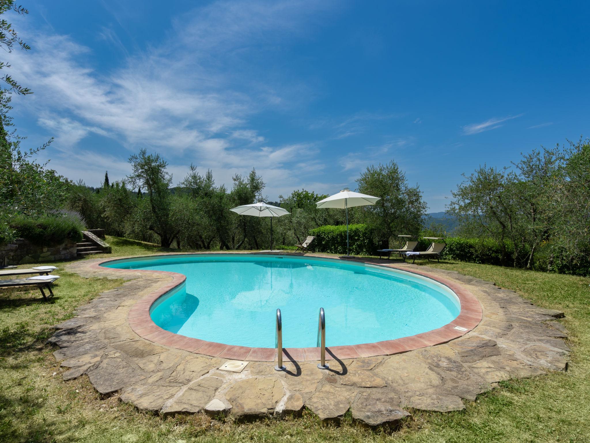 Photo 32 - 4 bedroom House in Pontassieve with private pool and garden