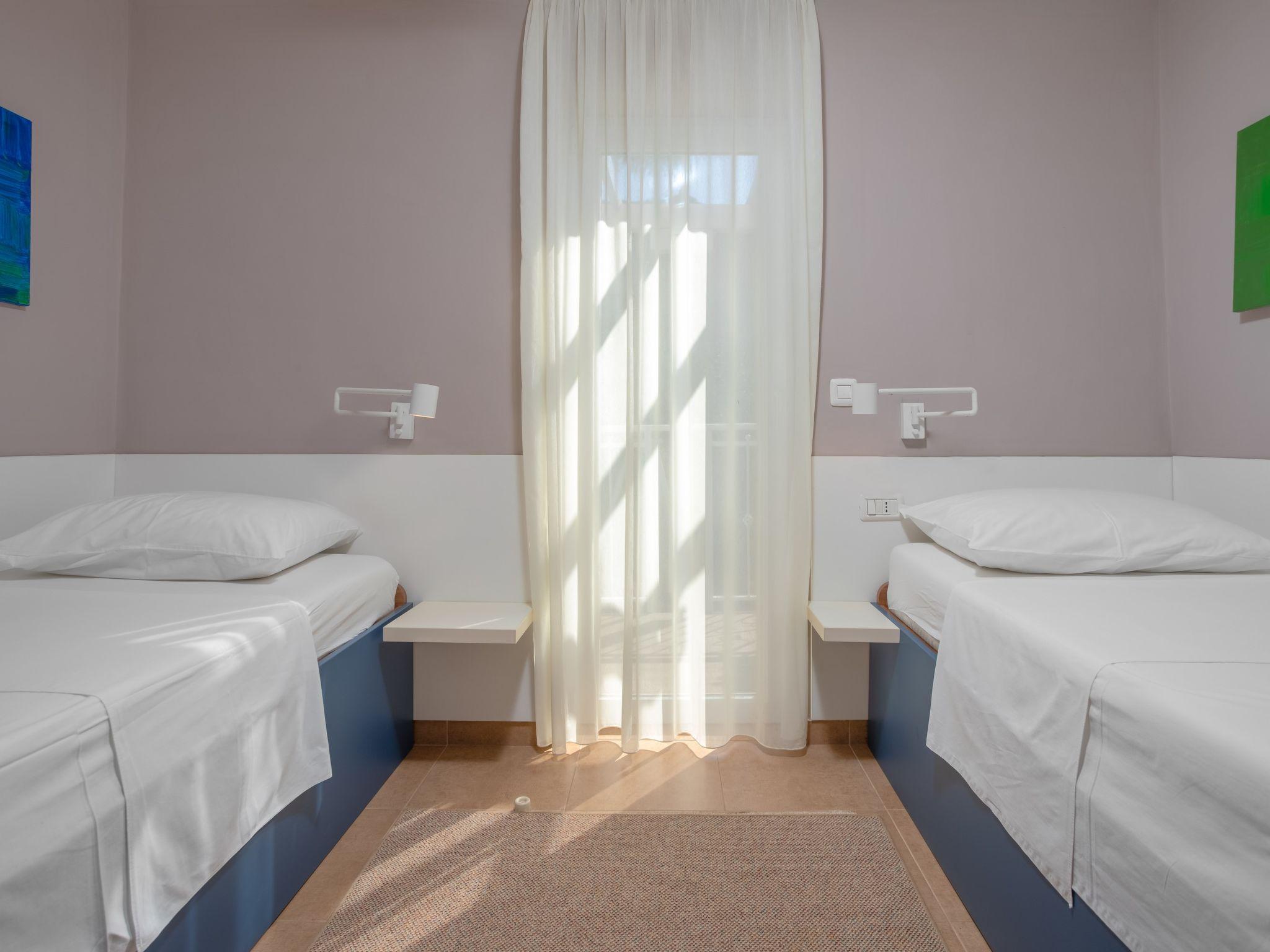 Foto 29 - Casa con 4 camere da letto a Pola con piscina privata e vista mare
