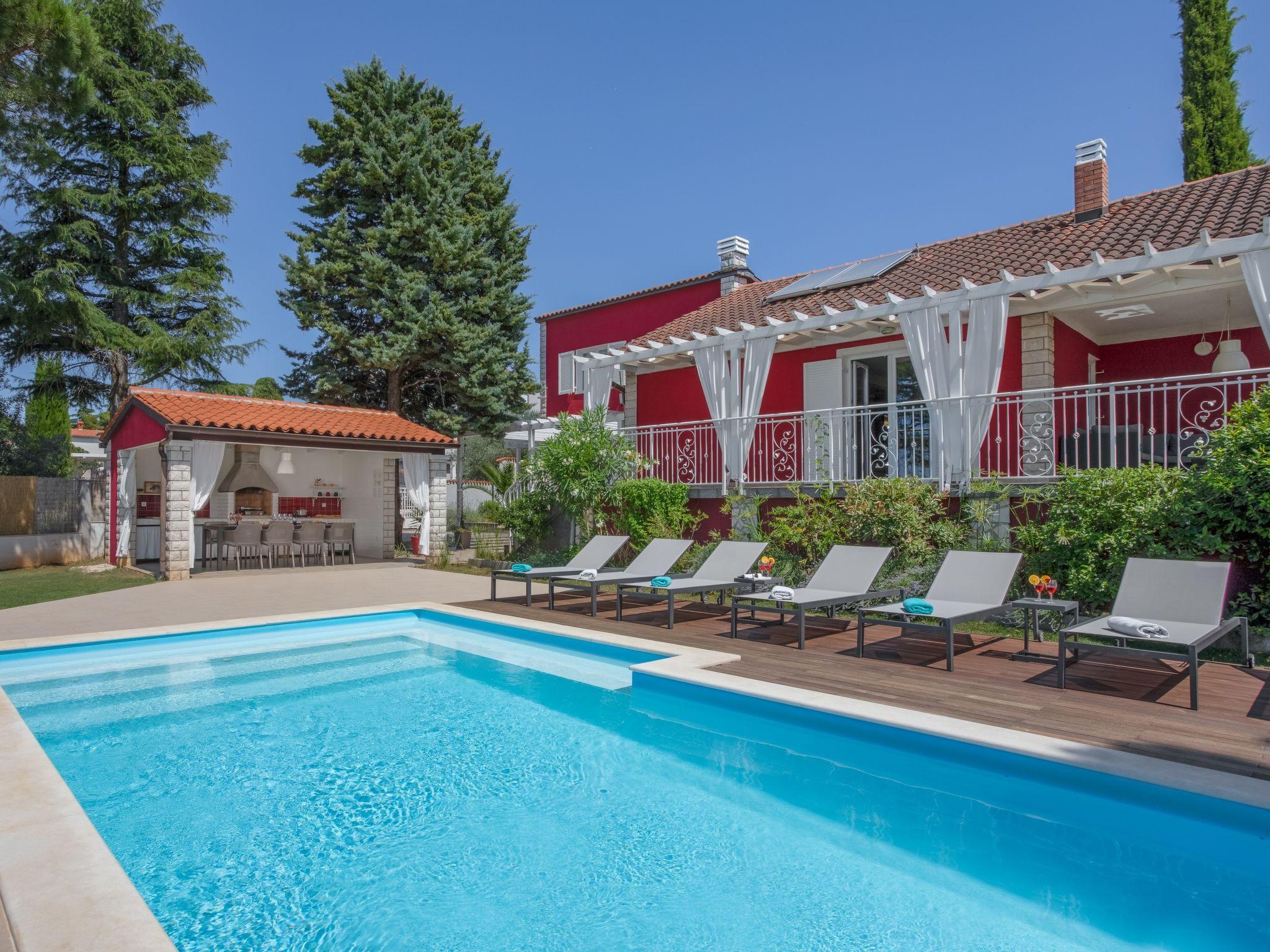 Photo 13 - Maison de 4 chambres à Pula avec piscine privée et jardin