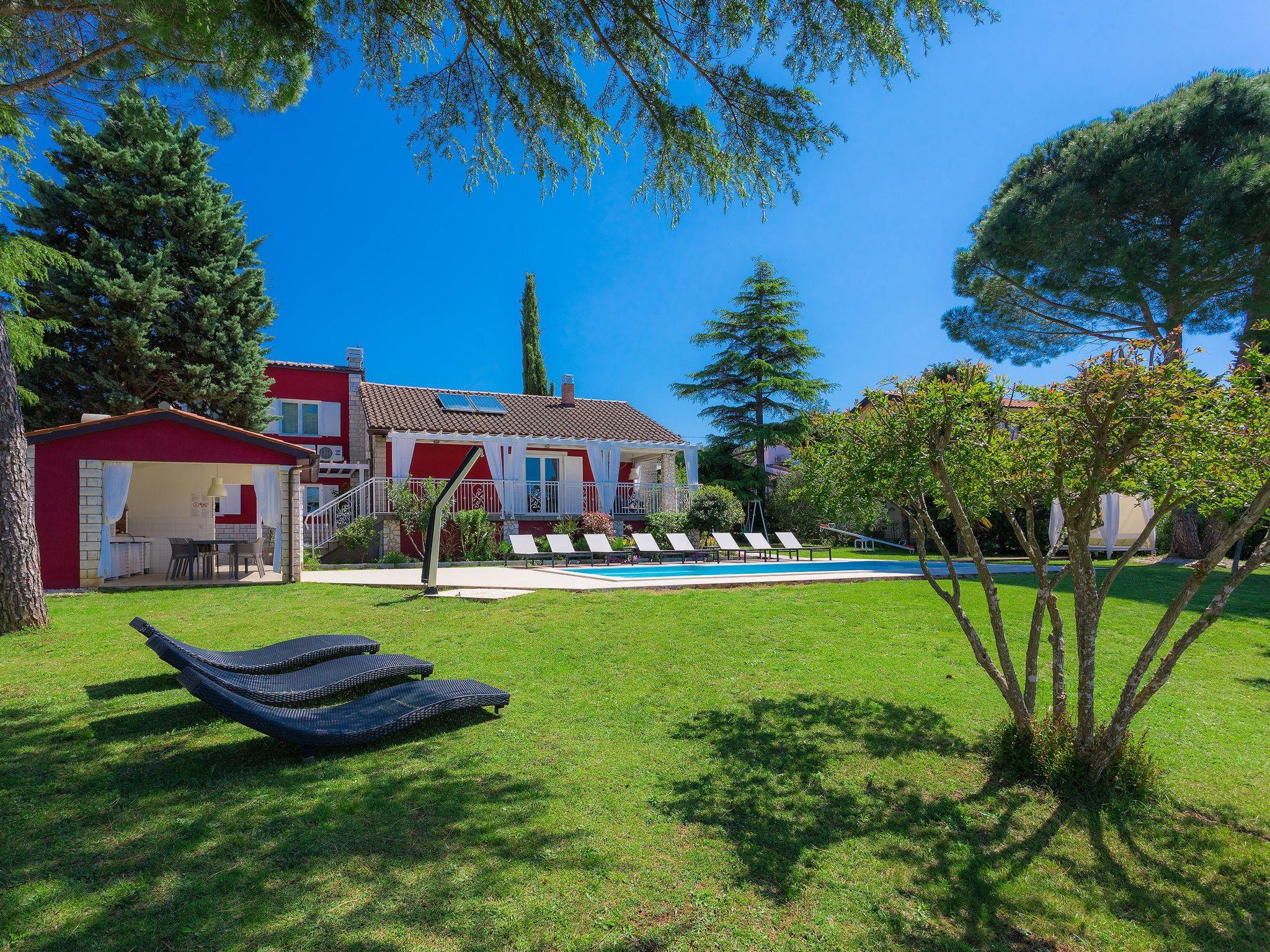 Photo 4 - Maison de 4 chambres à Pula avec piscine privée et jardin