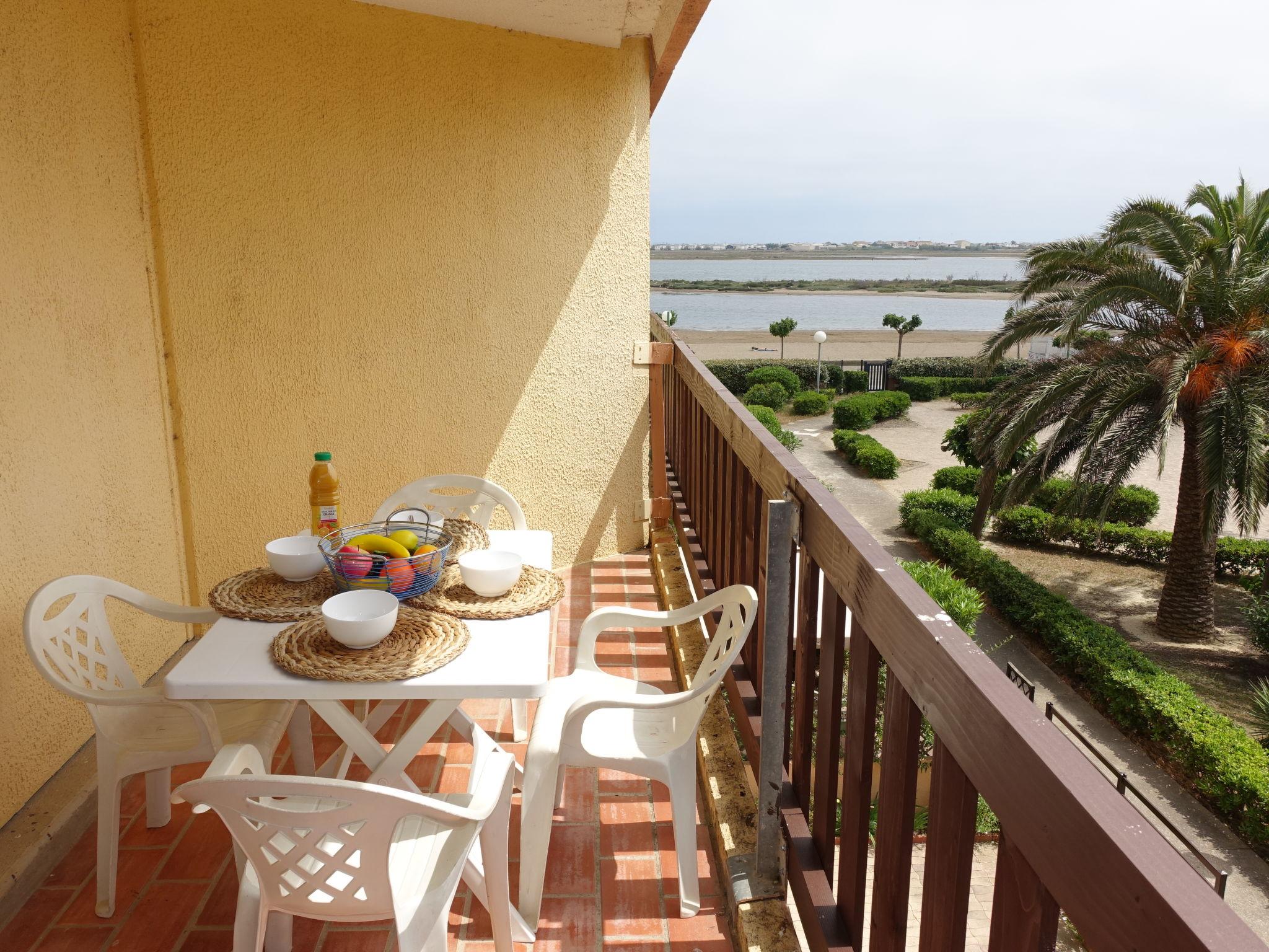 Foto 1 - Apartamento de 1 quarto em Gruissan com vistas do mar