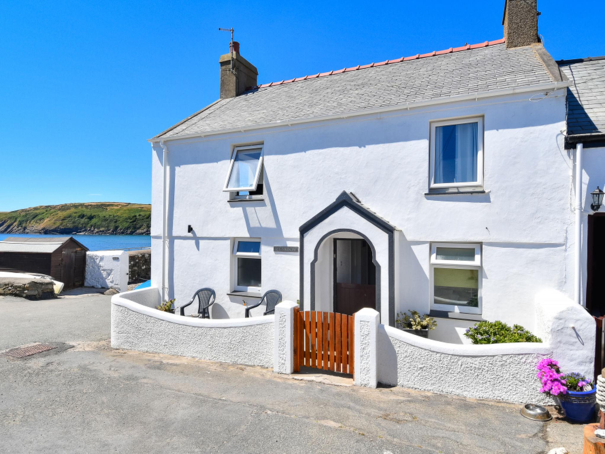 Photo 1 - Maison de 2 chambres à Pwllheli avec vues à la mer