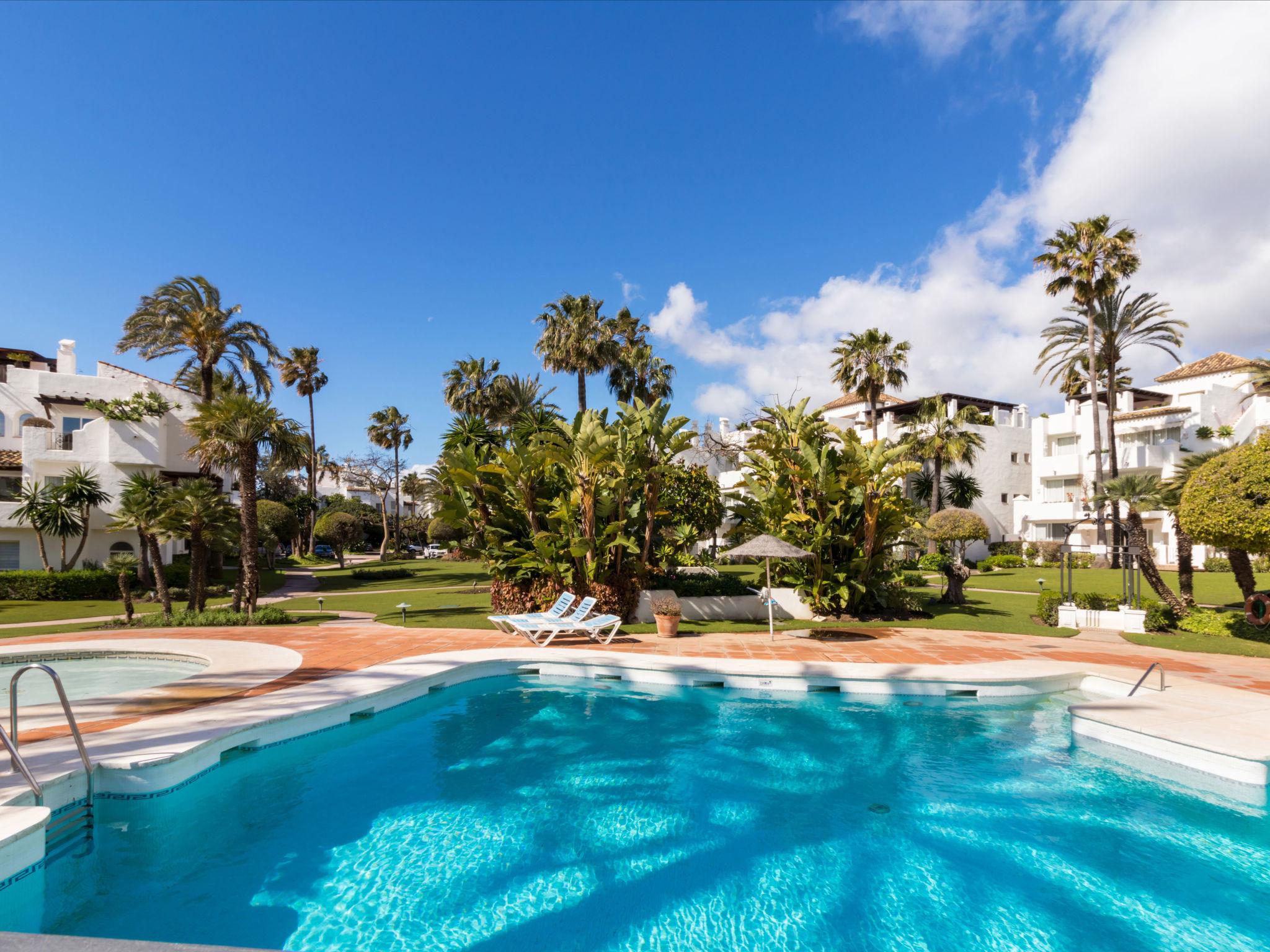 Photo 24 - Appartement de 2 chambres à Estepona avec piscine et vues à la mer