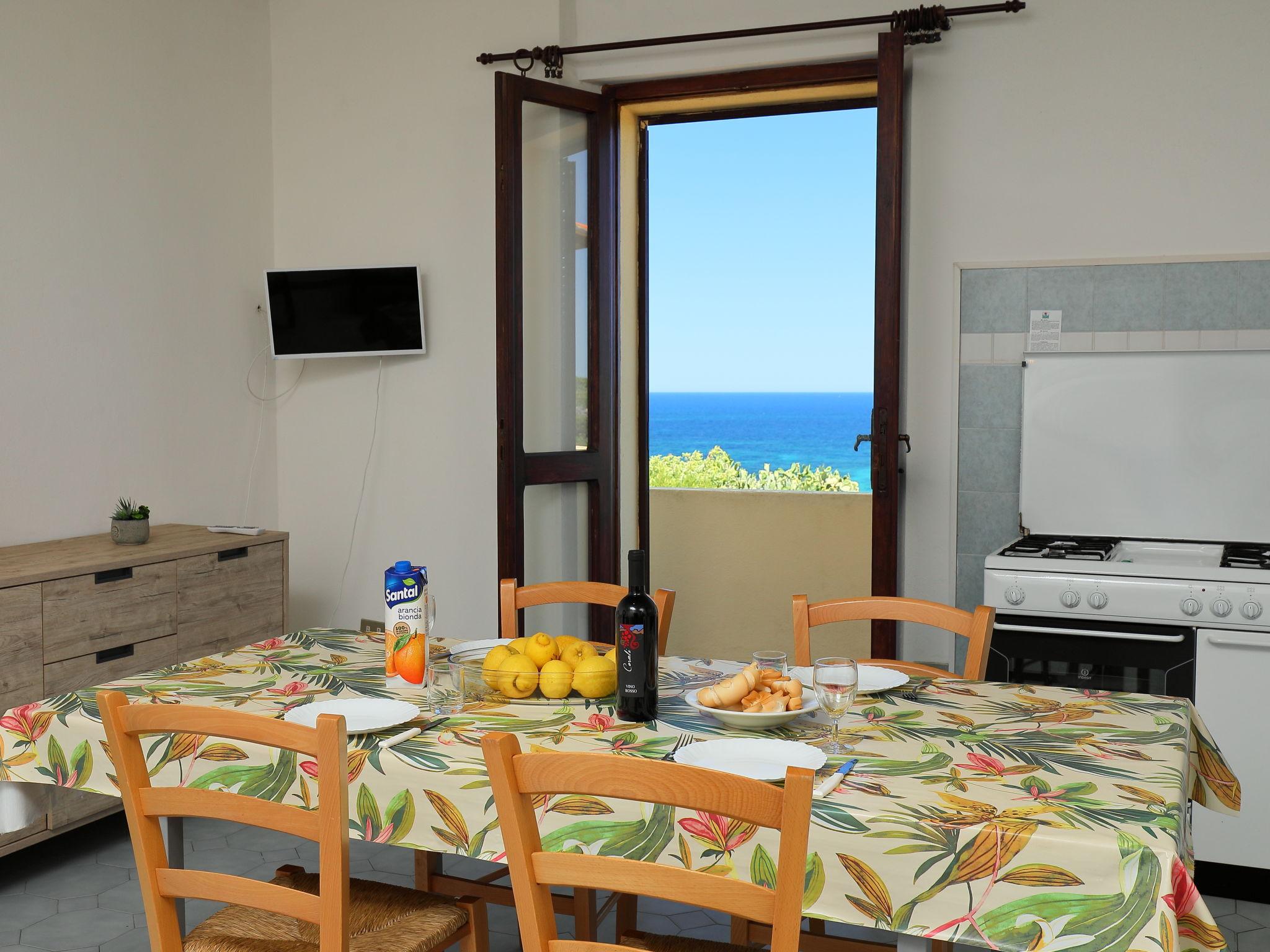 Foto 5 - Apartamento de 3 habitaciones en Valledoria con jardín y vistas al mar