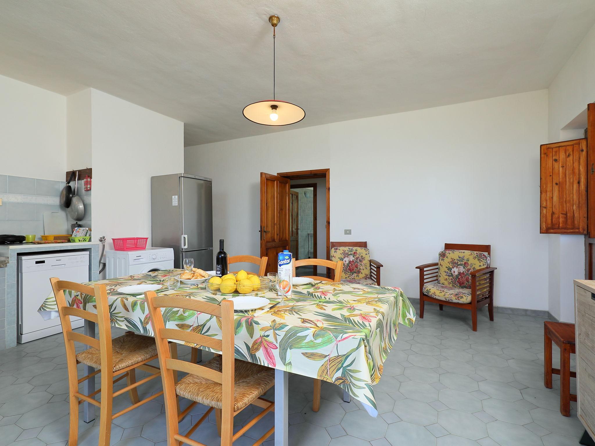 Foto 7 - Appartamento con 3 camere da letto a Valledoria con giardino e vista mare