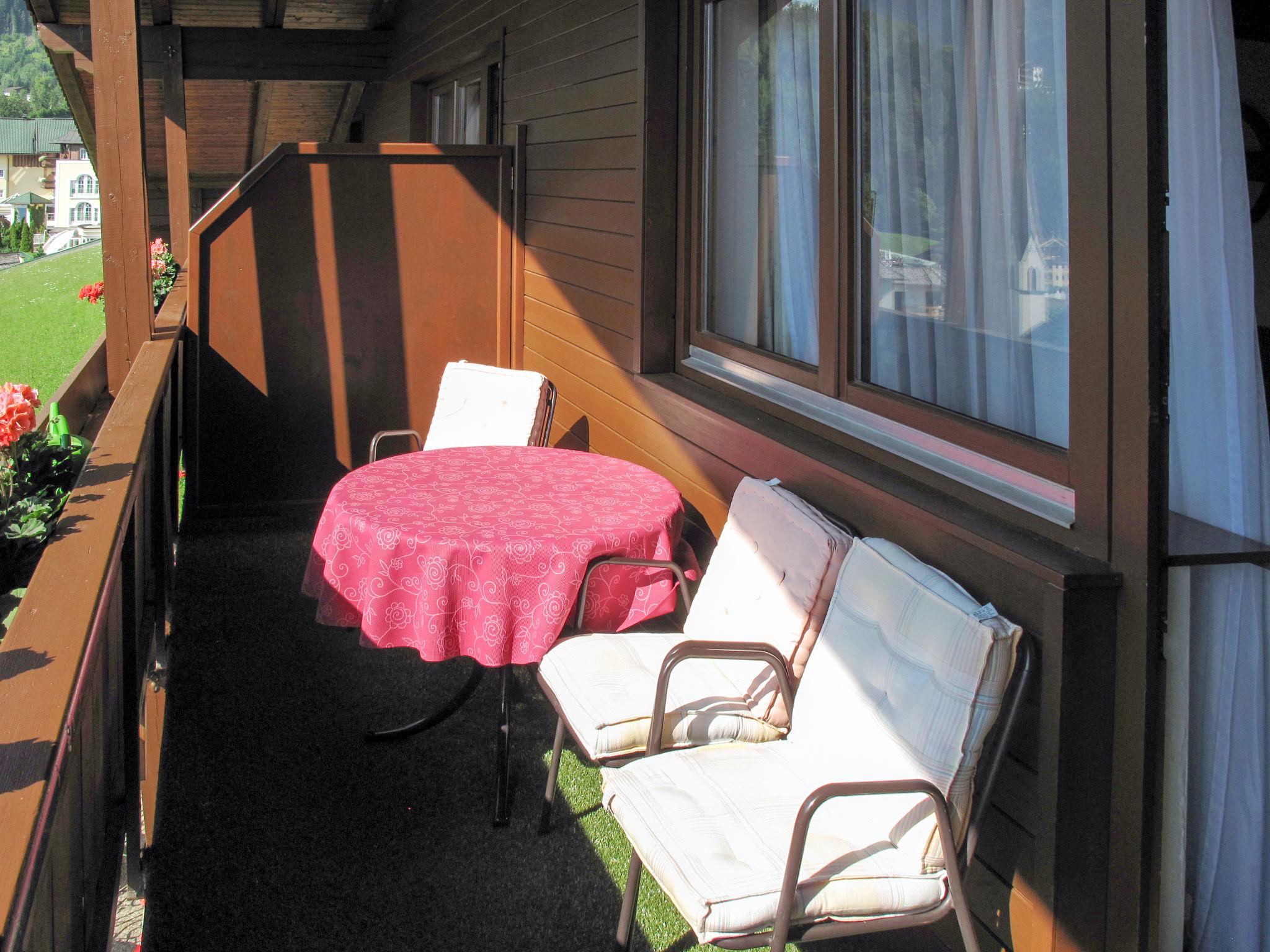 Photo 3 - Appartement de 2 chambres à Finkenberg avec terrasse et vues sur la montagne