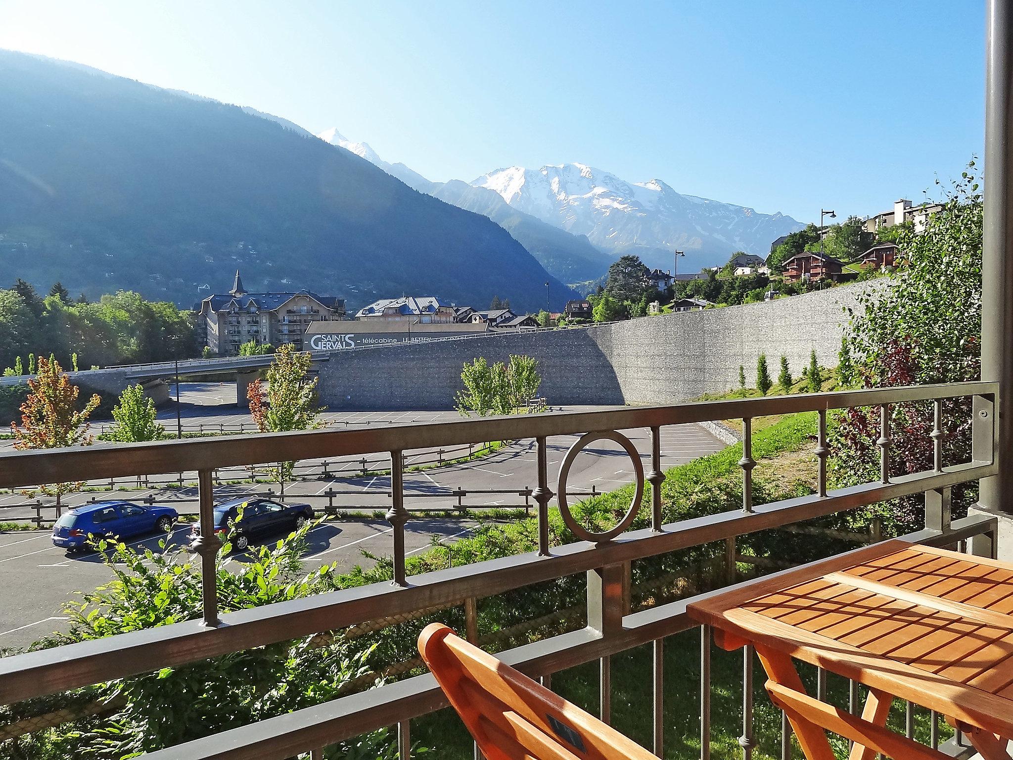 Foto 1 - Apartamento de 2 quartos em Saint-Gervais-les-Bains com vista para a montanha