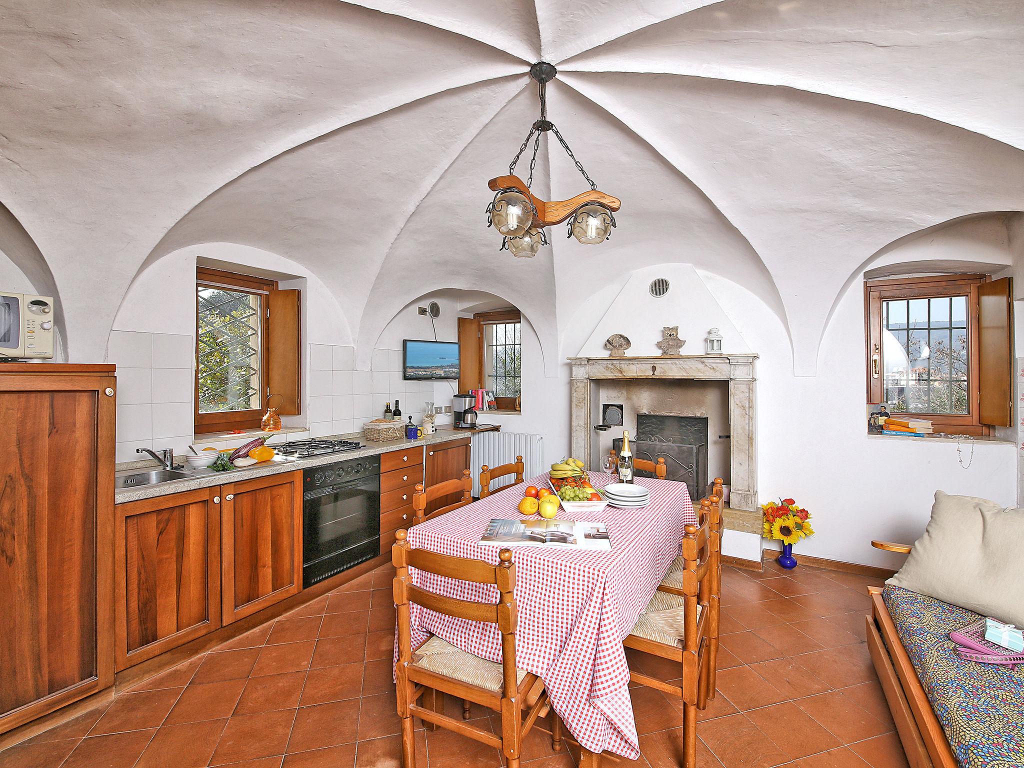 Photo 4 - Appartement de 2 chambres à Salò avec piscine et vues sur la montagne