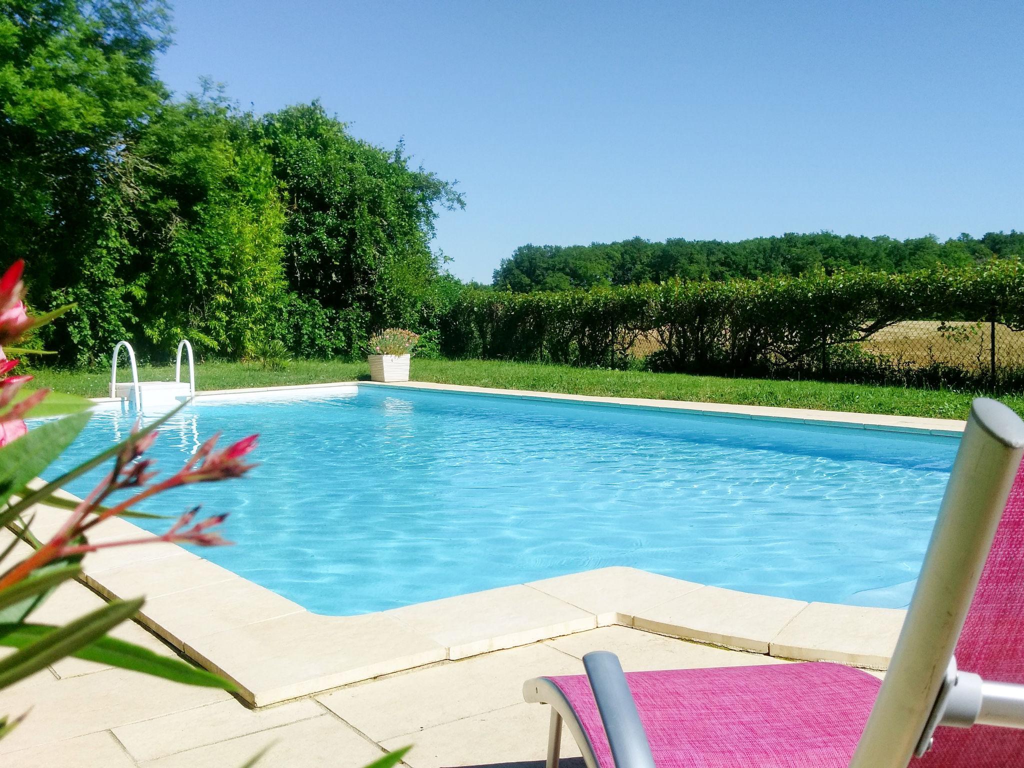 Photo 15 - Maison de 2 chambres à Nuzéjouls avec piscine privée et terrasse