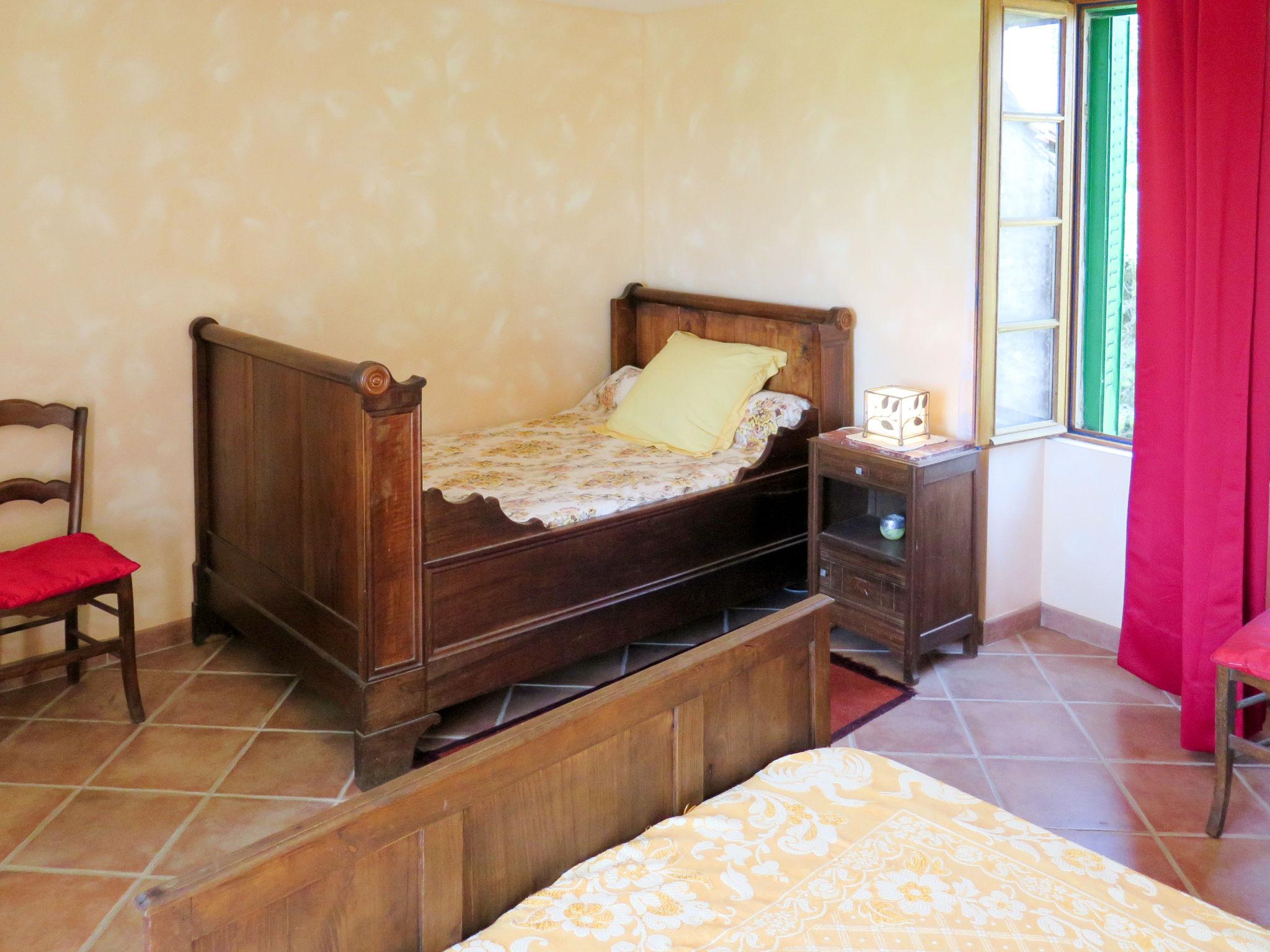 Foto 13 - Casa con 2 camere da letto a Nuzéjouls con piscina privata e terrazza