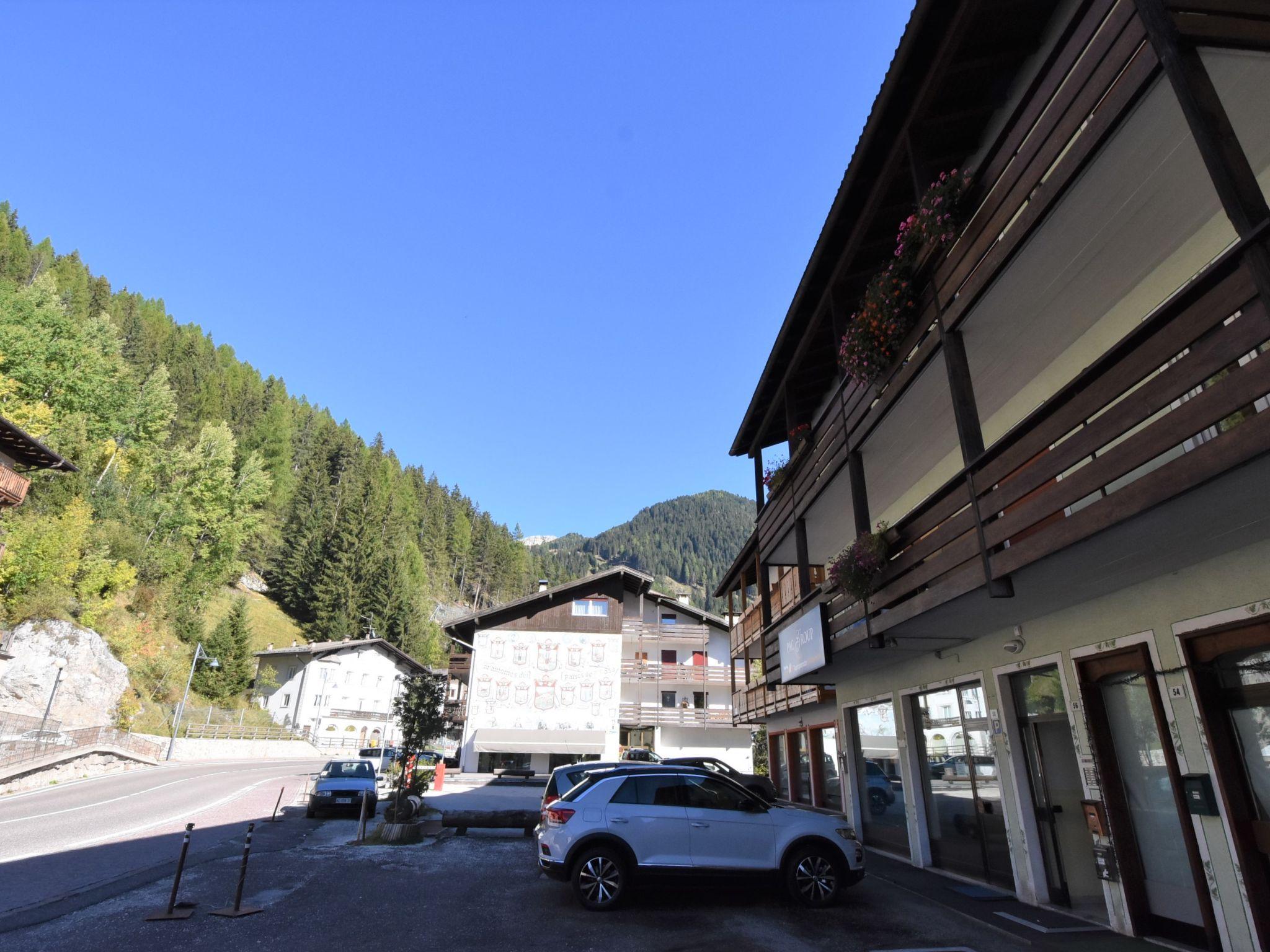 Photo 18 - Appartement de 1 chambre à Canazei avec terrasse et vues sur la montagne