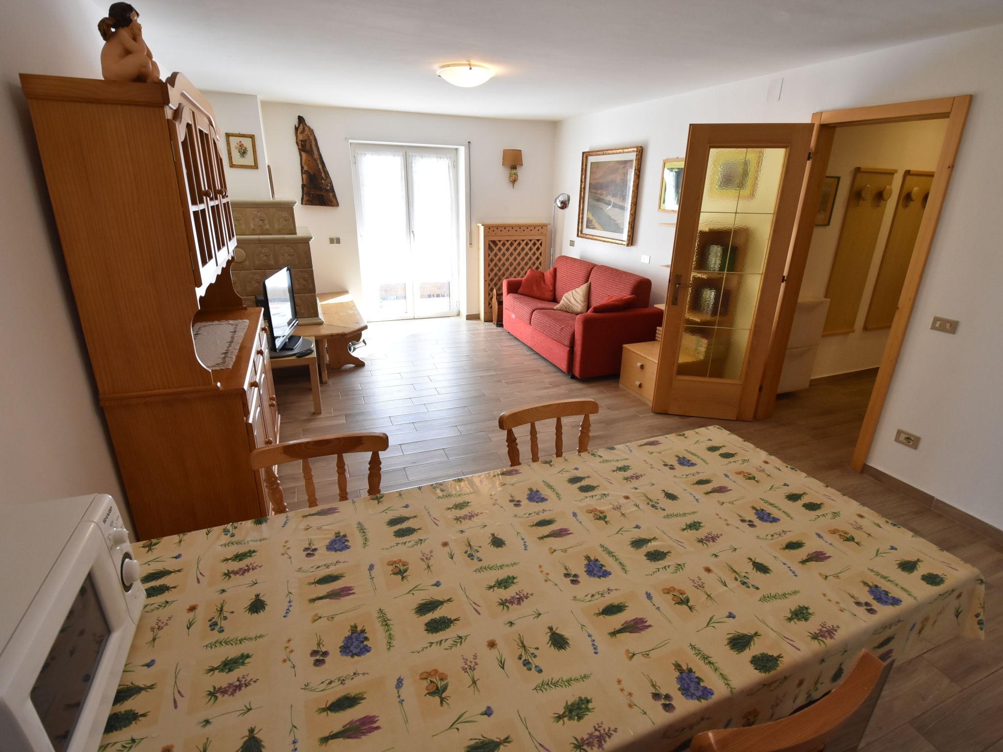 Foto 3 - Appartamento con 1 camera da letto a Canazei con terrazza e vista sulle montagne