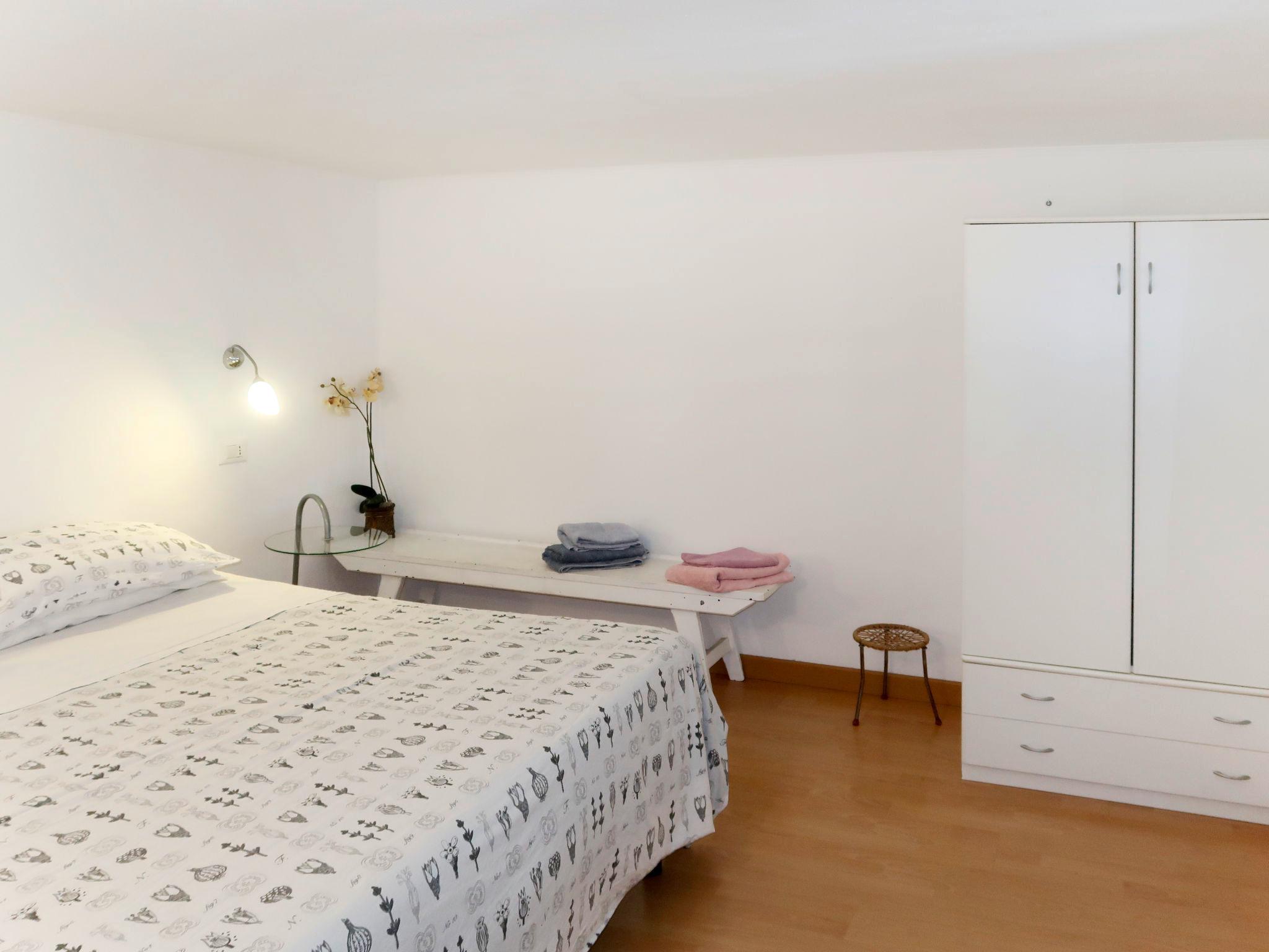Foto 13 - Casa con 4 camere da letto a Sanremo con giardino e vista mare