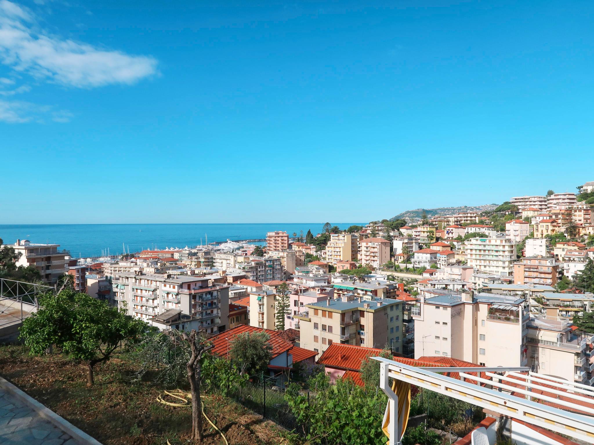 Foto 6 - Casa de 4 habitaciones en Sanremo con jardín y vistas al mar