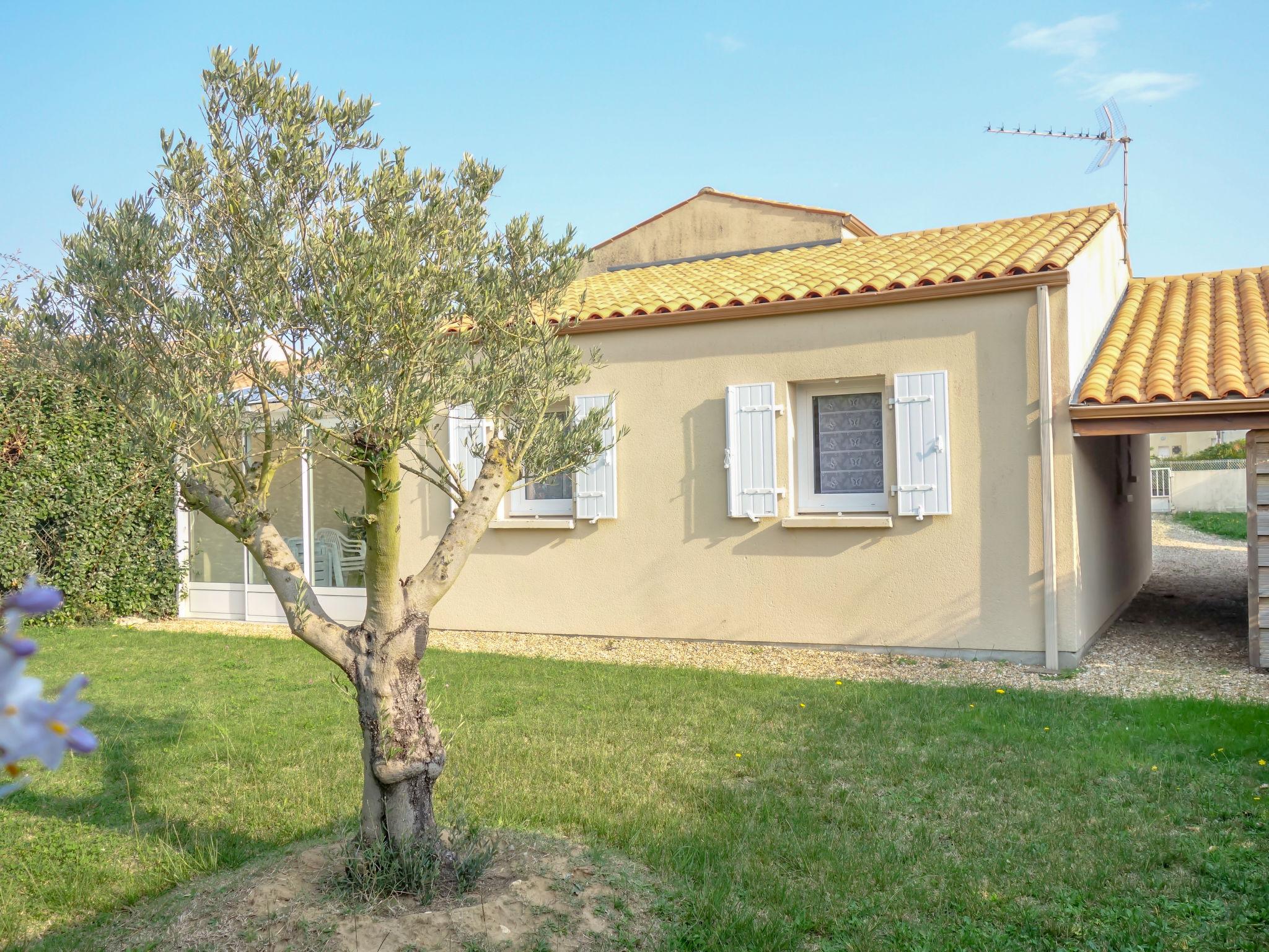 Foto 2 - Casa de 3 quartos em Vaux-sur-Mer com jardim e terraço