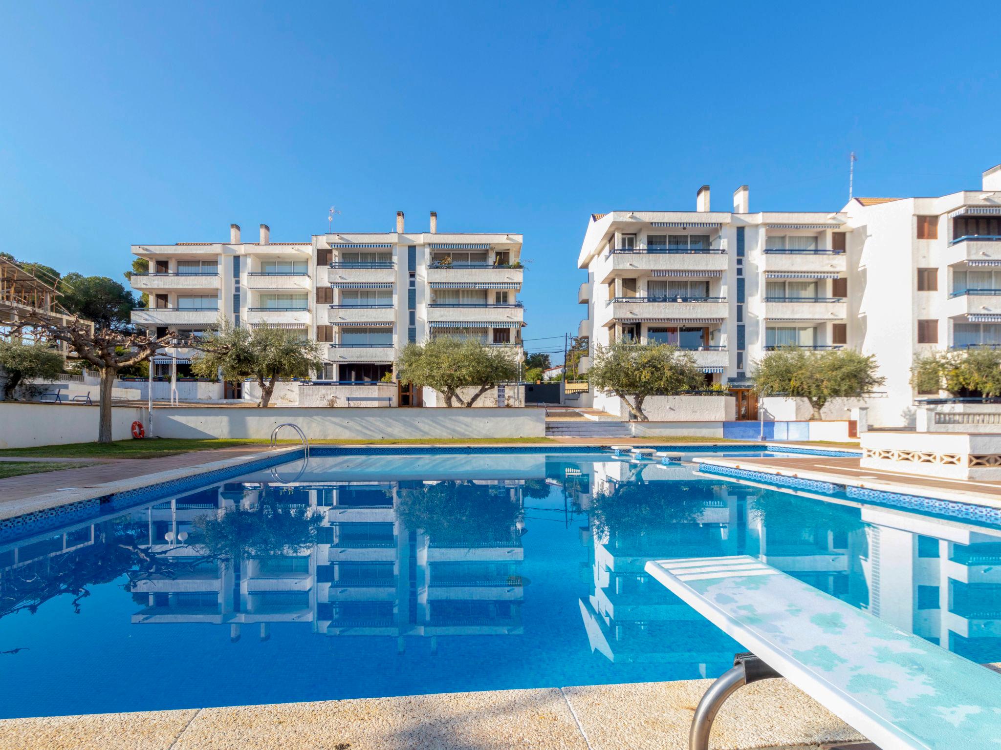 Foto 1 - Apartamento de 3 quartos em Torredembarra com piscina e vistas do mar