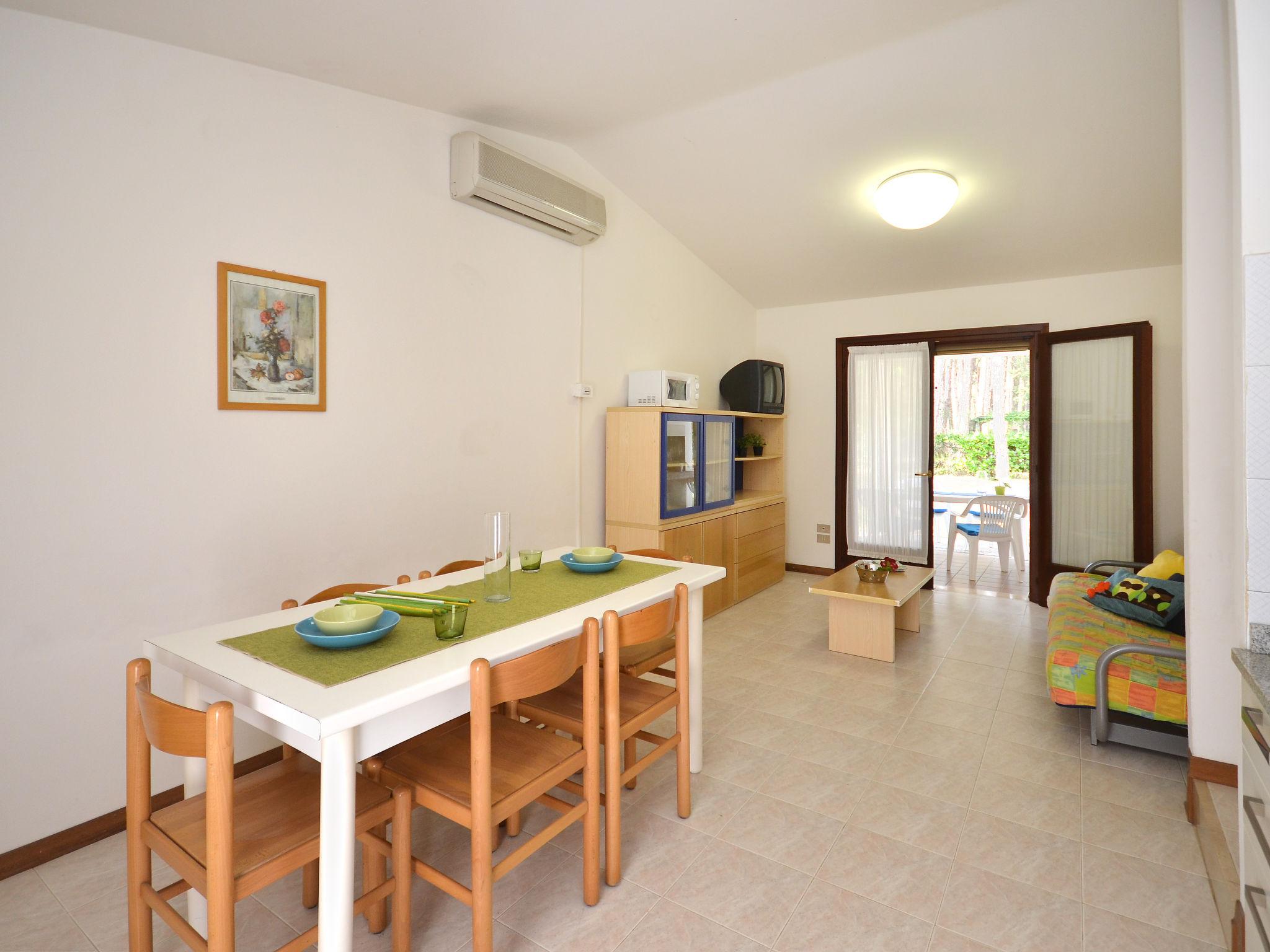 Photo 6 - 2 bedroom House in San Michele al Tagliamento with swimming pool and sea view