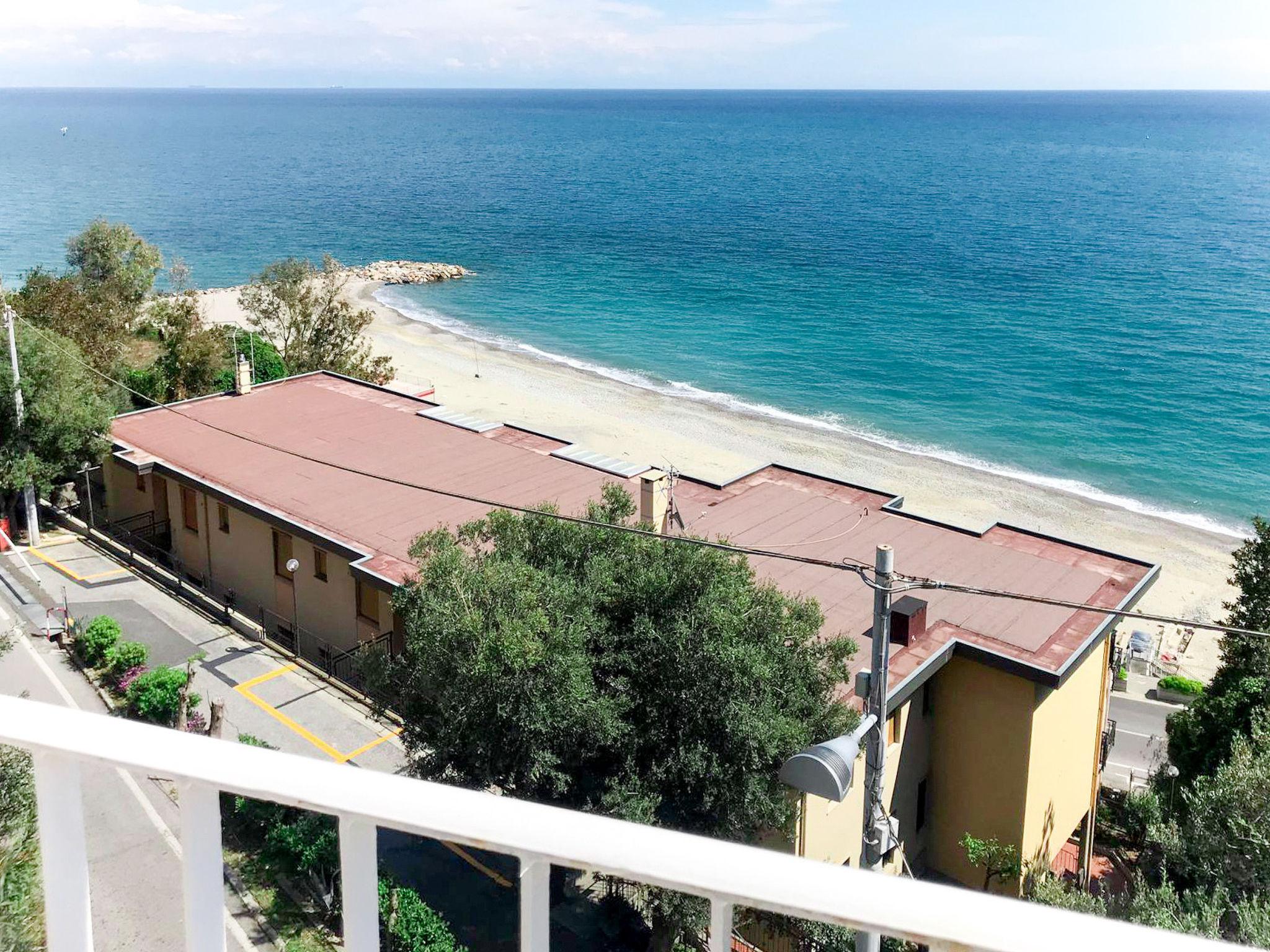 Foto 1 - Casa de 2 habitaciones en Bergeggi con terraza y vistas al mar