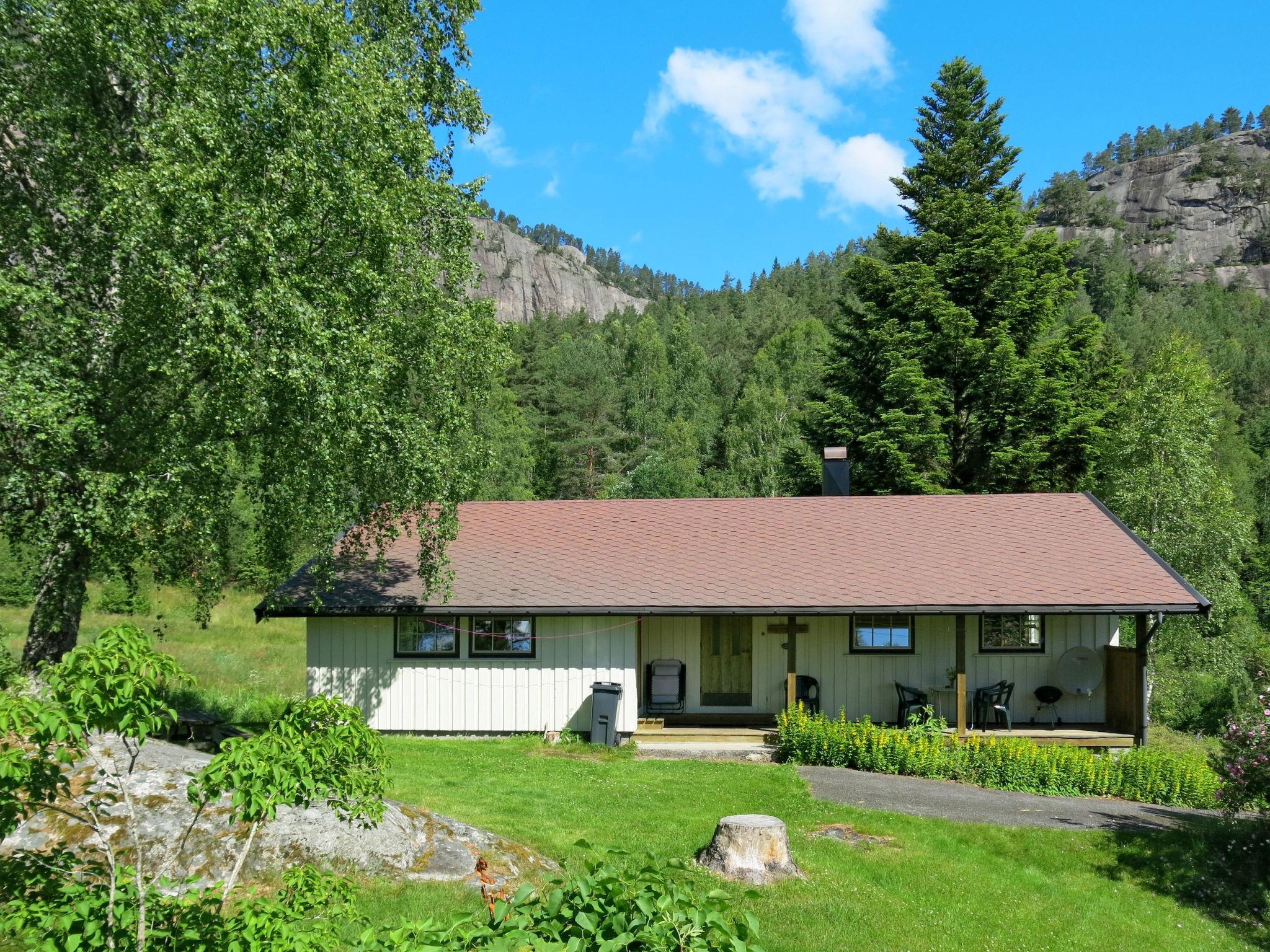 Foto 1 - Casa de 2 quartos em Haugsjå com jardim e terraço
