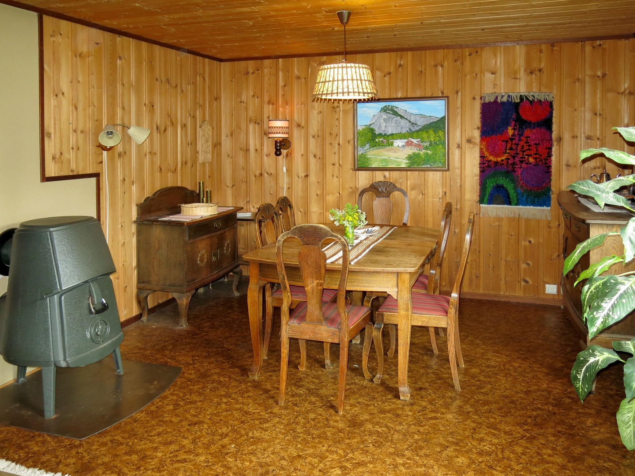 Photo 3 - Maison de 2 chambres à Haugsjå avec jardin et terrasse