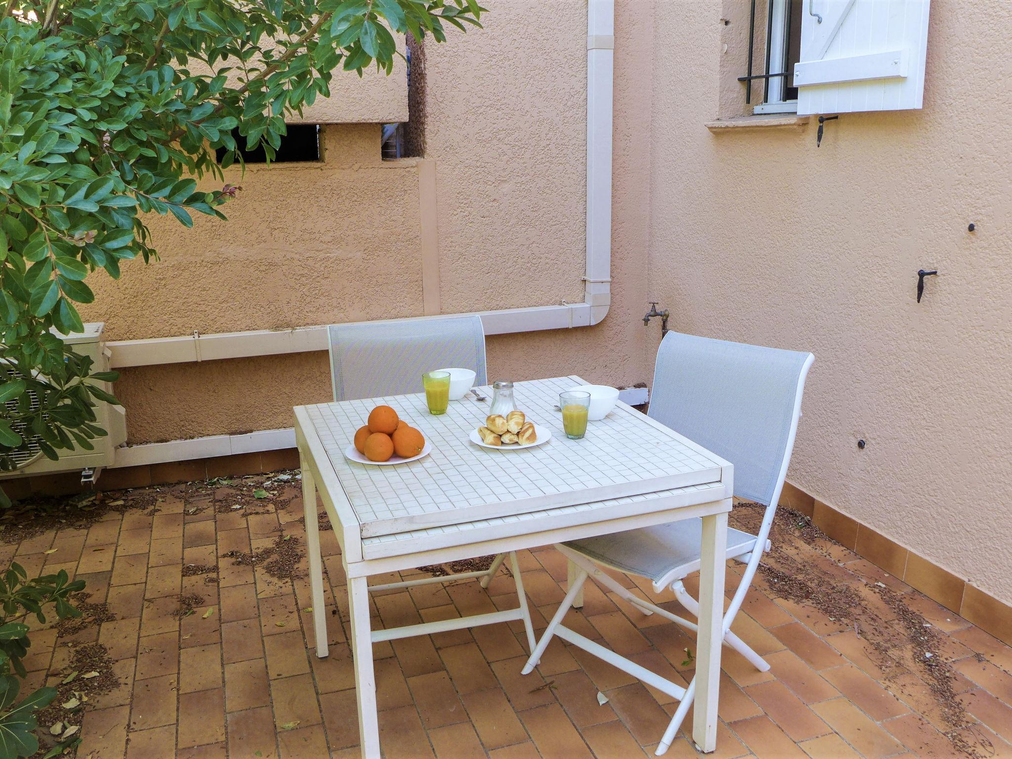 Photo 15 - Apartment in Cavalaire-sur-Mer with terrace and sea view