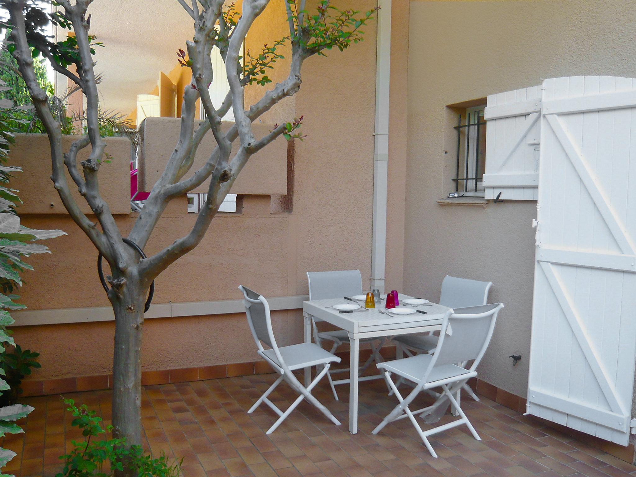 Foto 16 - Apartamento em Cavalaire-sur-Mer com terraço