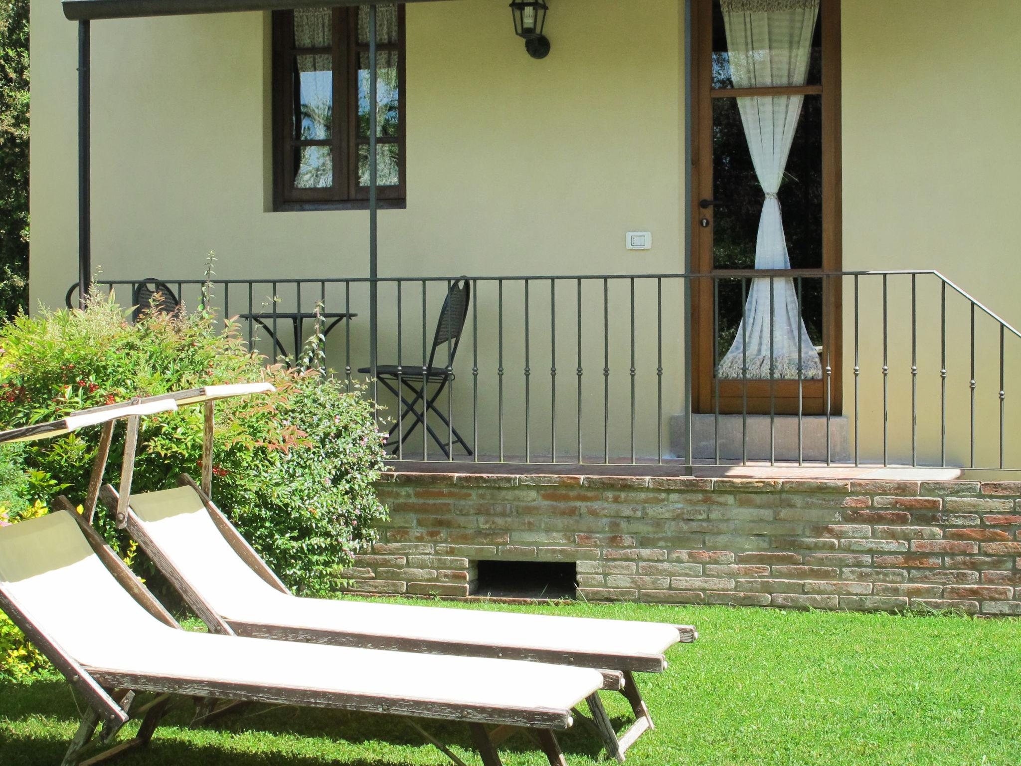 Photo 7 - 2 bedroom Apartment in San Giovanni Valdarno with swimming pool and garden