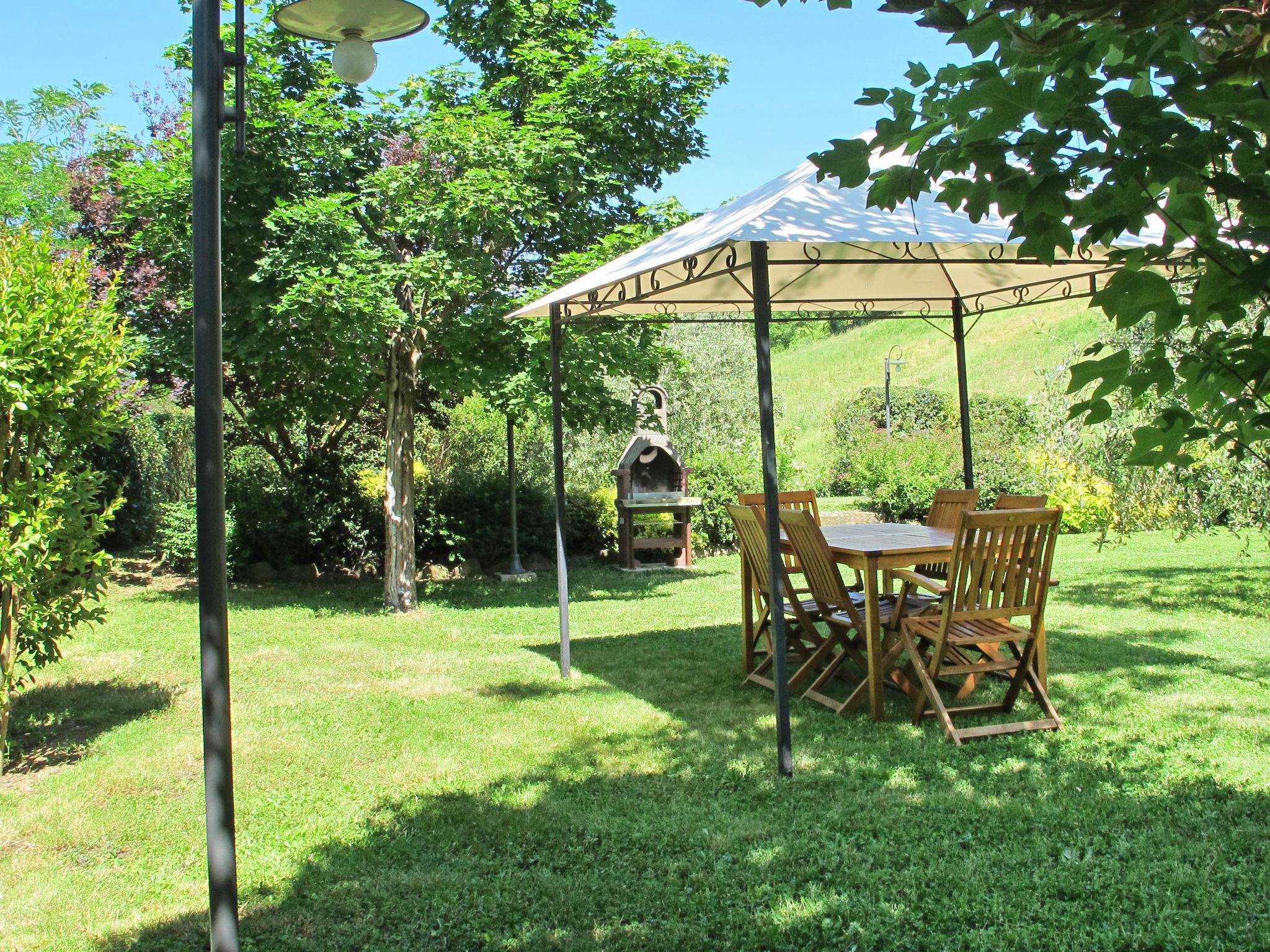 Photo 23 - 2 bedroom Apartment in San Giovanni Valdarno with swimming pool