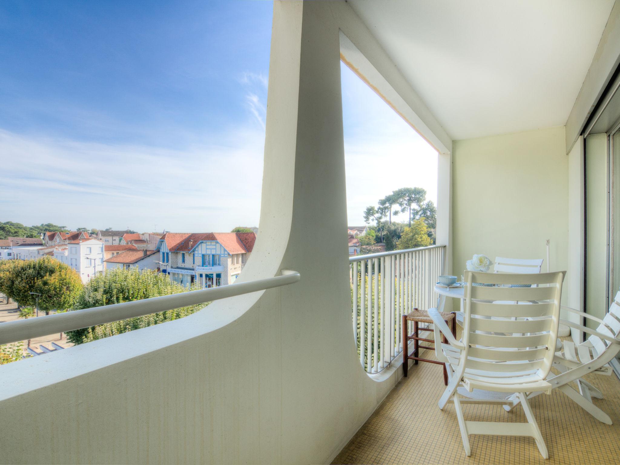 Photo 14 - Appartement de 1 chambre à Saint-Palais-sur-Mer avec terrasse et vues à la mer