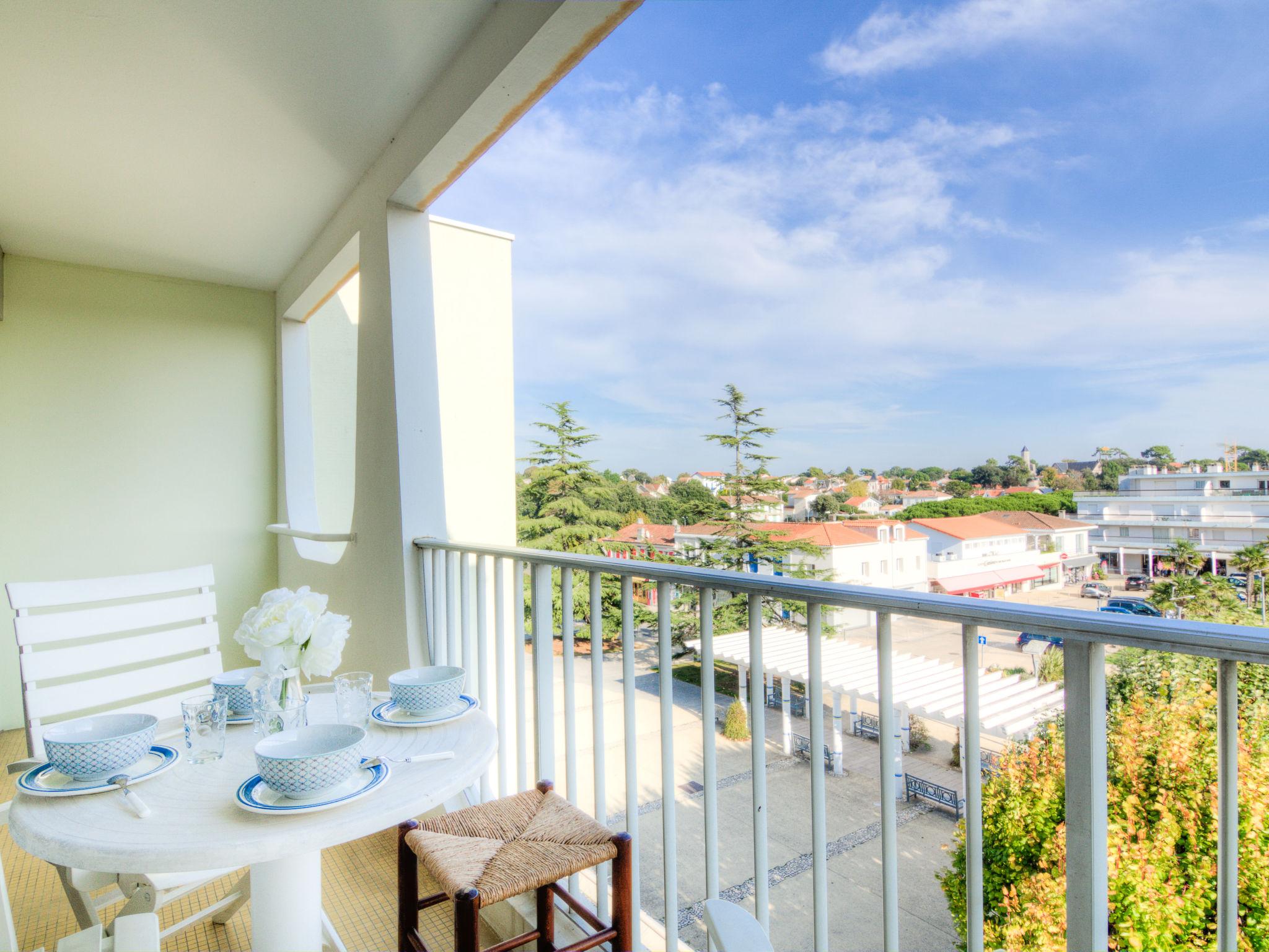 Photo 13 - 1 bedroom Apartment in Saint-Palais-sur-Mer with terrace and sea view