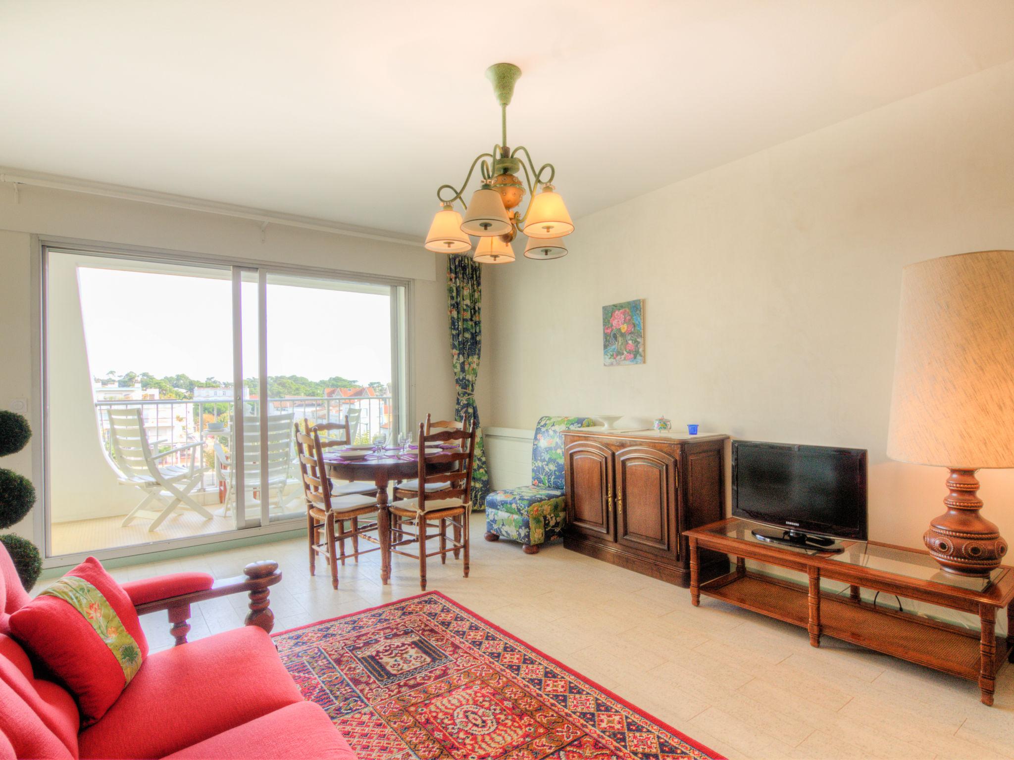 Photo 7 - 1 bedroom Apartment in Saint-Palais-sur-Mer with terrace