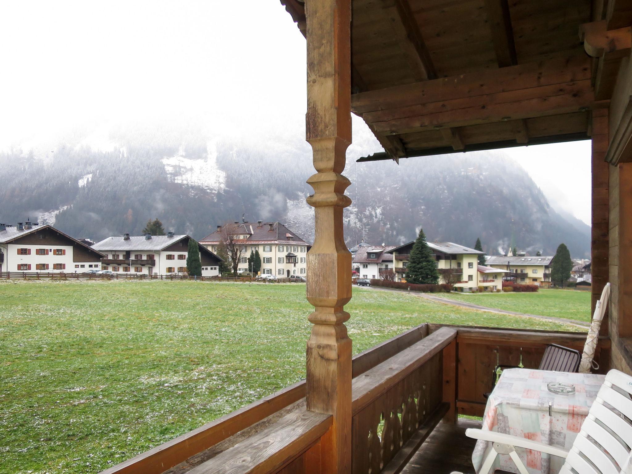 Foto 13 - Apartamento de 1 habitación en Mayrhofen con jardín y terraza