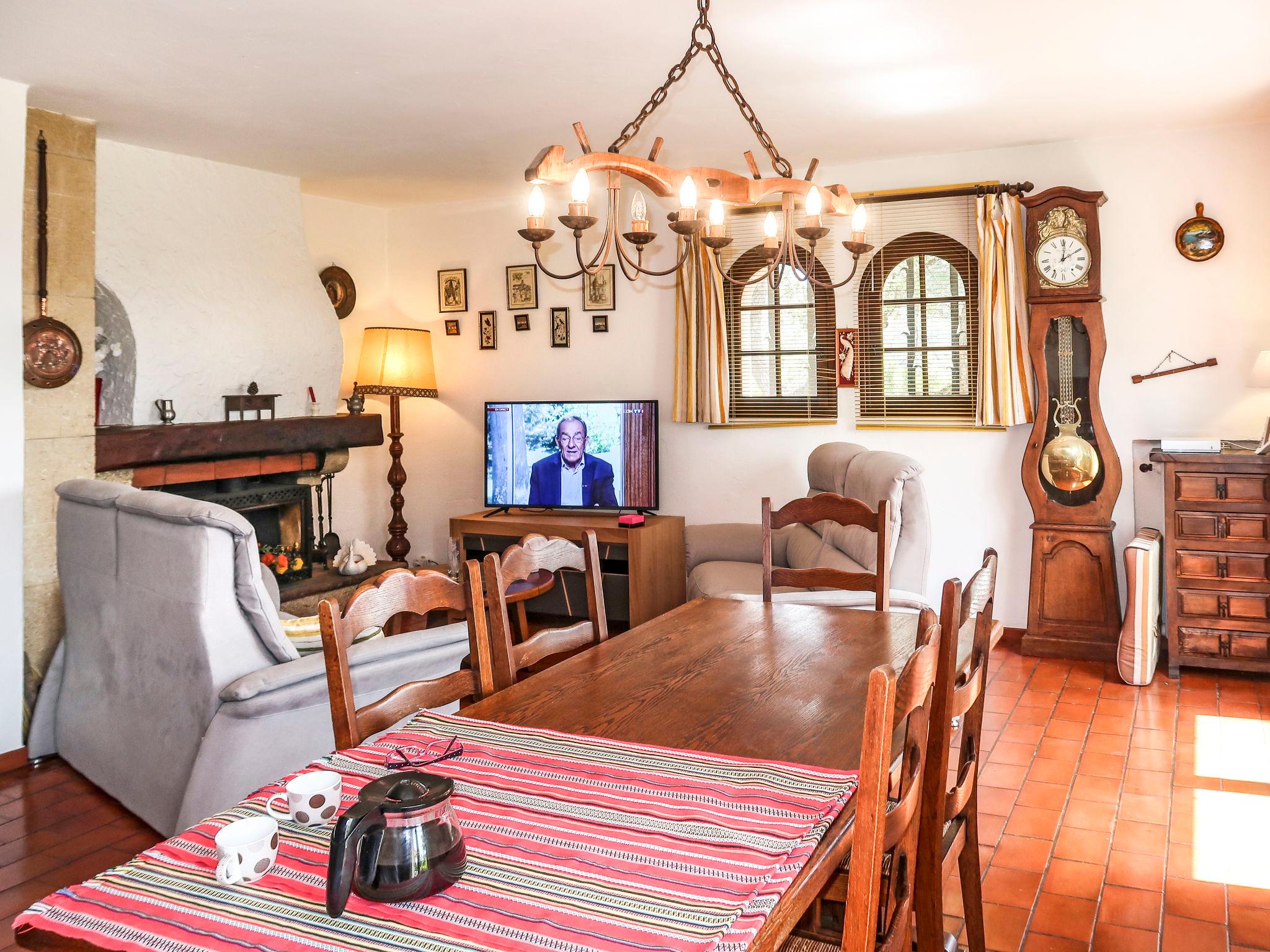 Photo 3 - Maison de 3 chambres à Roquebrune-sur-Argens avec piscine privée et vues à la mer