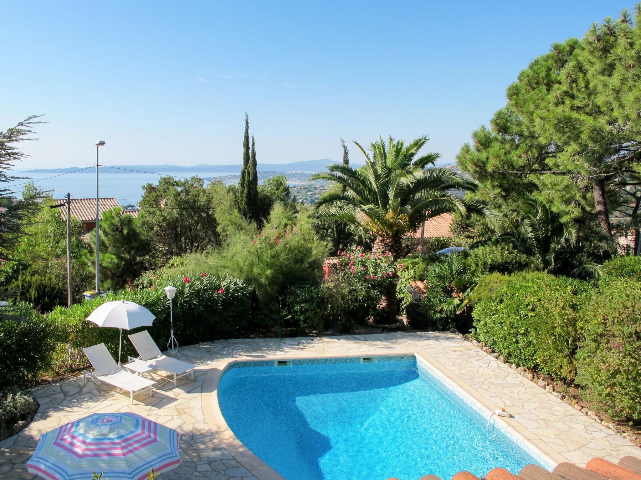 Foto 2 - Haus mit 3 Schlafzimmern in Roquebrune-sur-Argens mit privater pool und blick aufs meer