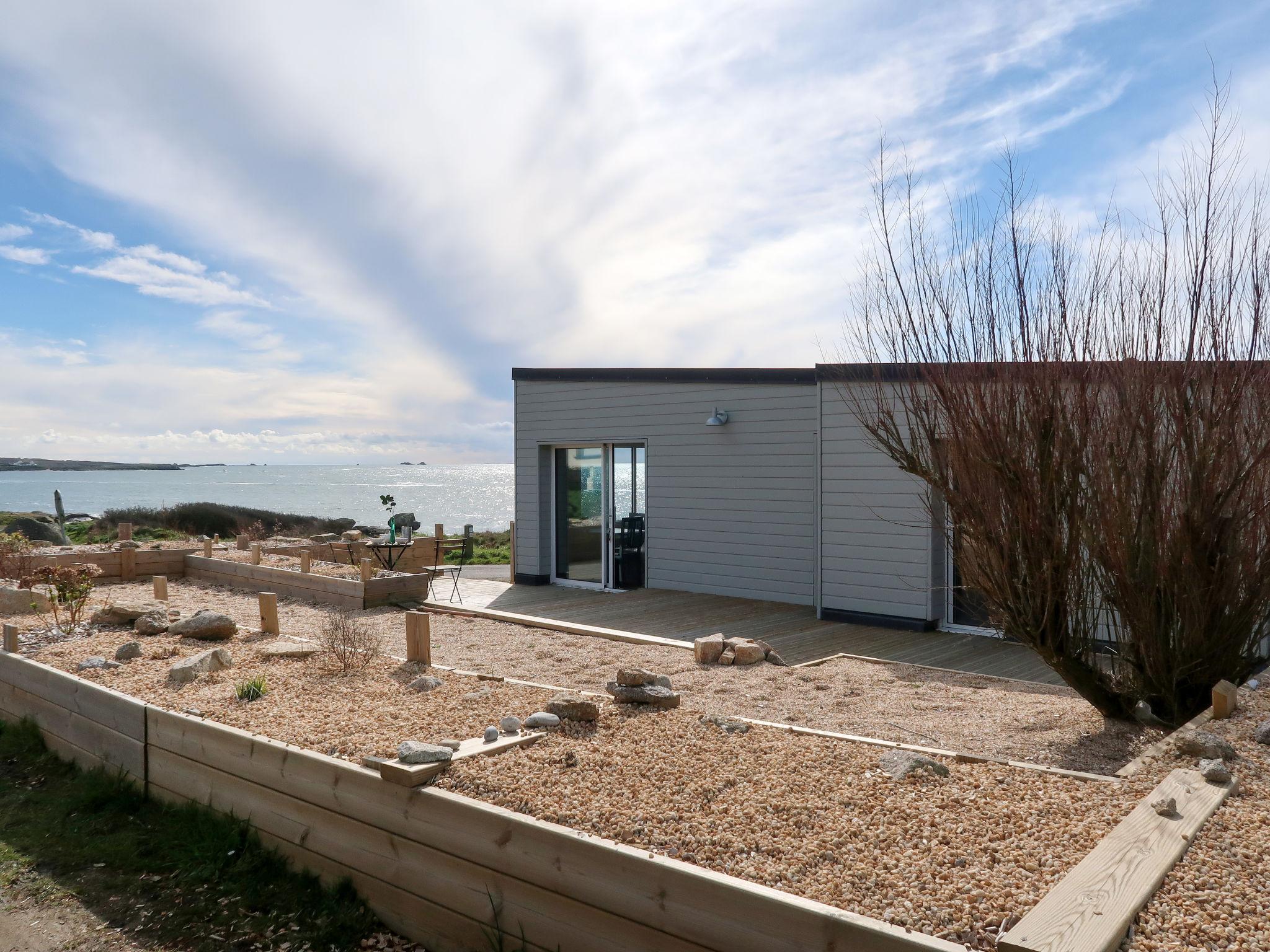 Foto 2 - Casa de 1 quarto em Lanildut com terraço e vistas do mar