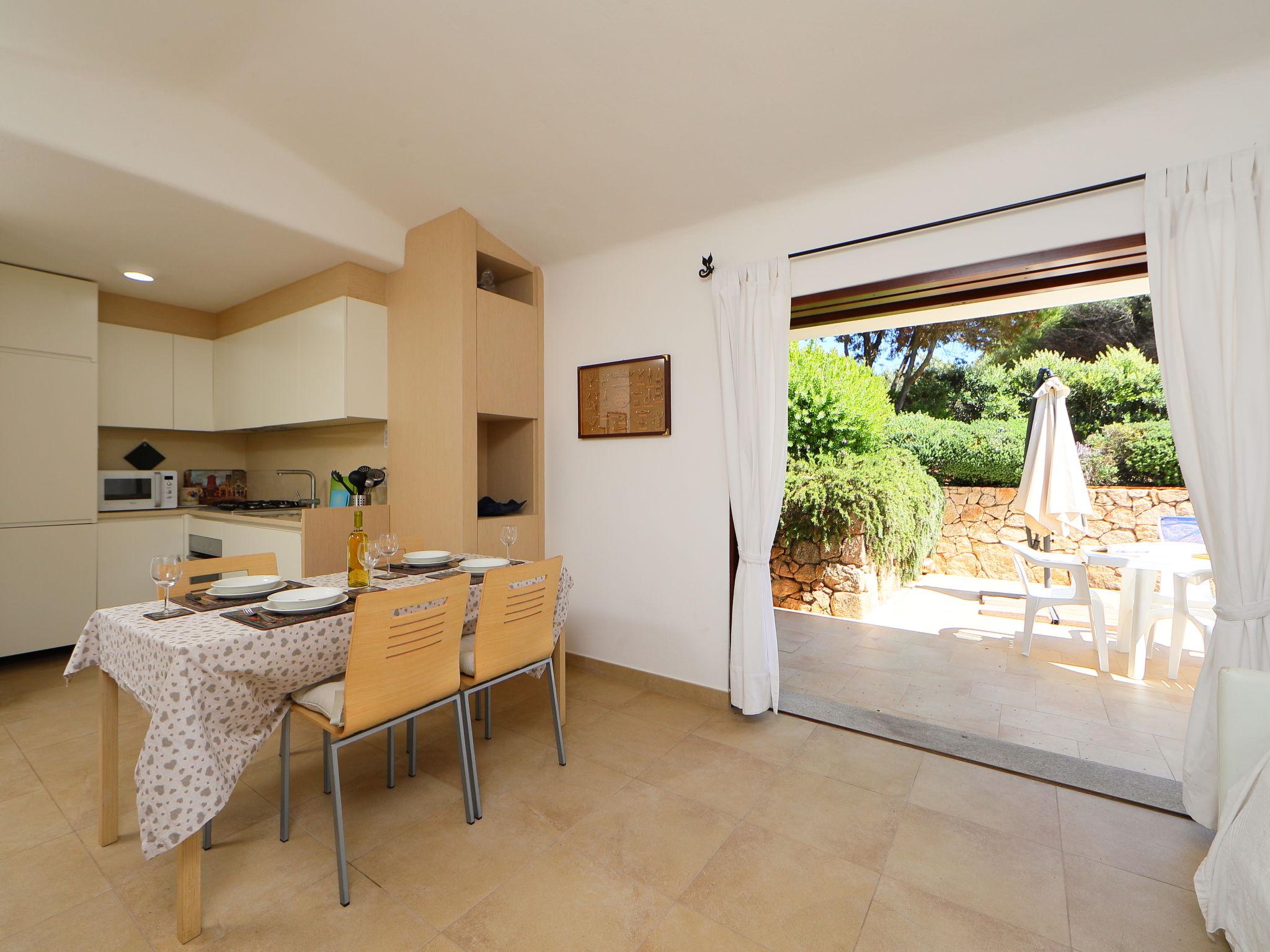 Photo 4 - Maison de 3 chambres à Aglientu avec jardin et terrasse