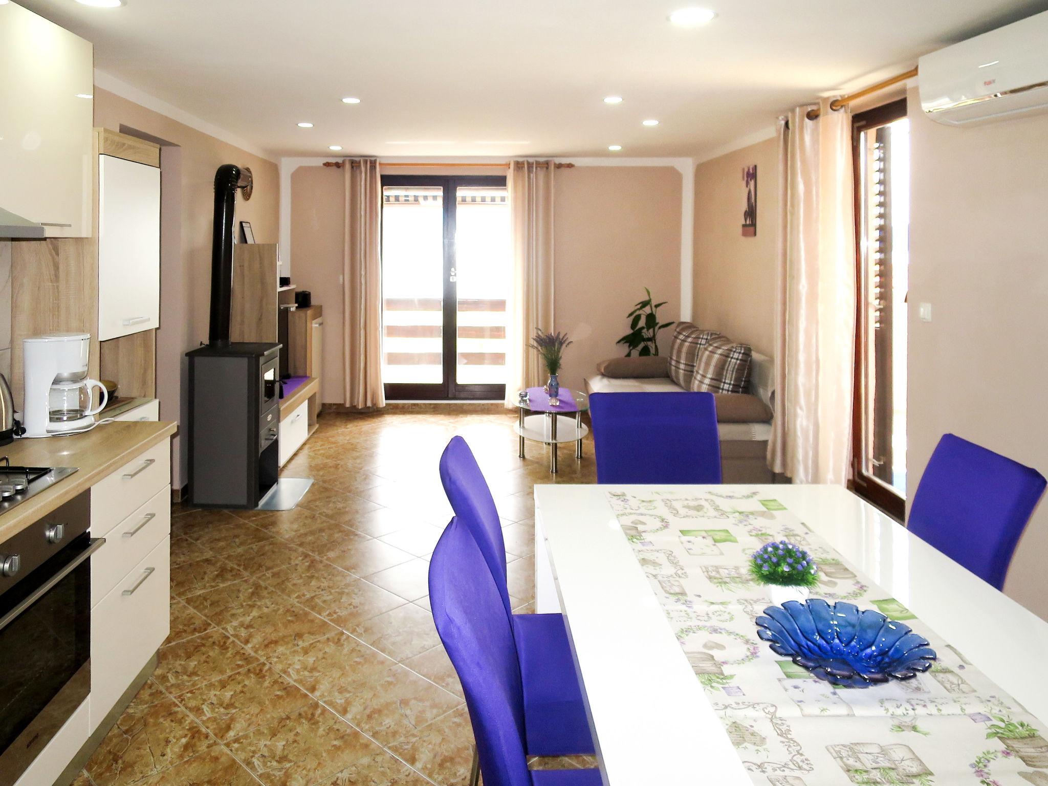 Foto 5 - Apartamento de 2 habitaciones en Novigrad con terraza y vistas al mar