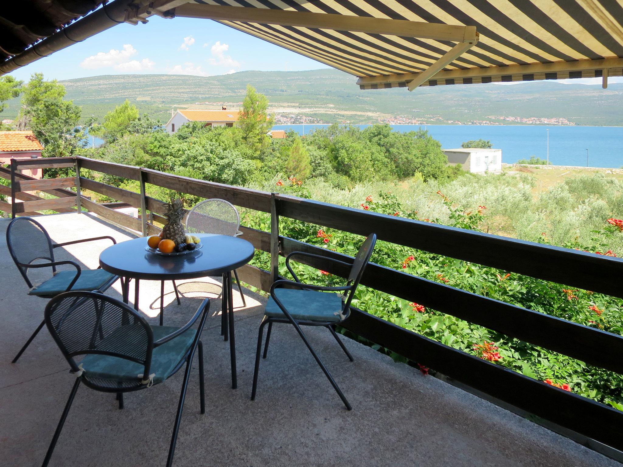 Foto 14 - Apartamento de 2 quartos em Novigrad com terraço e vistas do mar