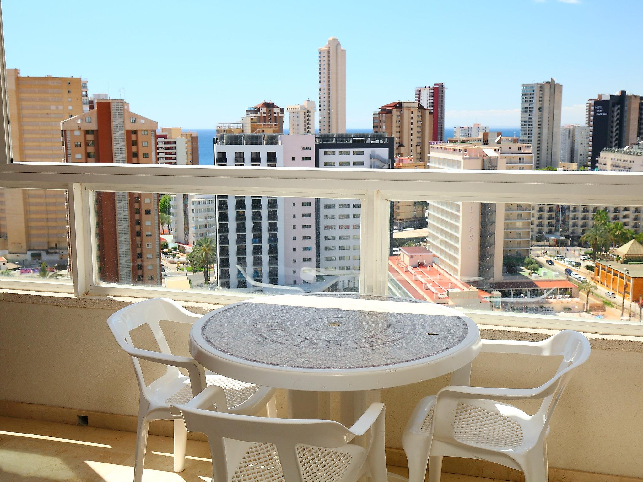 Foto 4 - Apartamento de 2 quartos em Benidorm com piscina e terraço