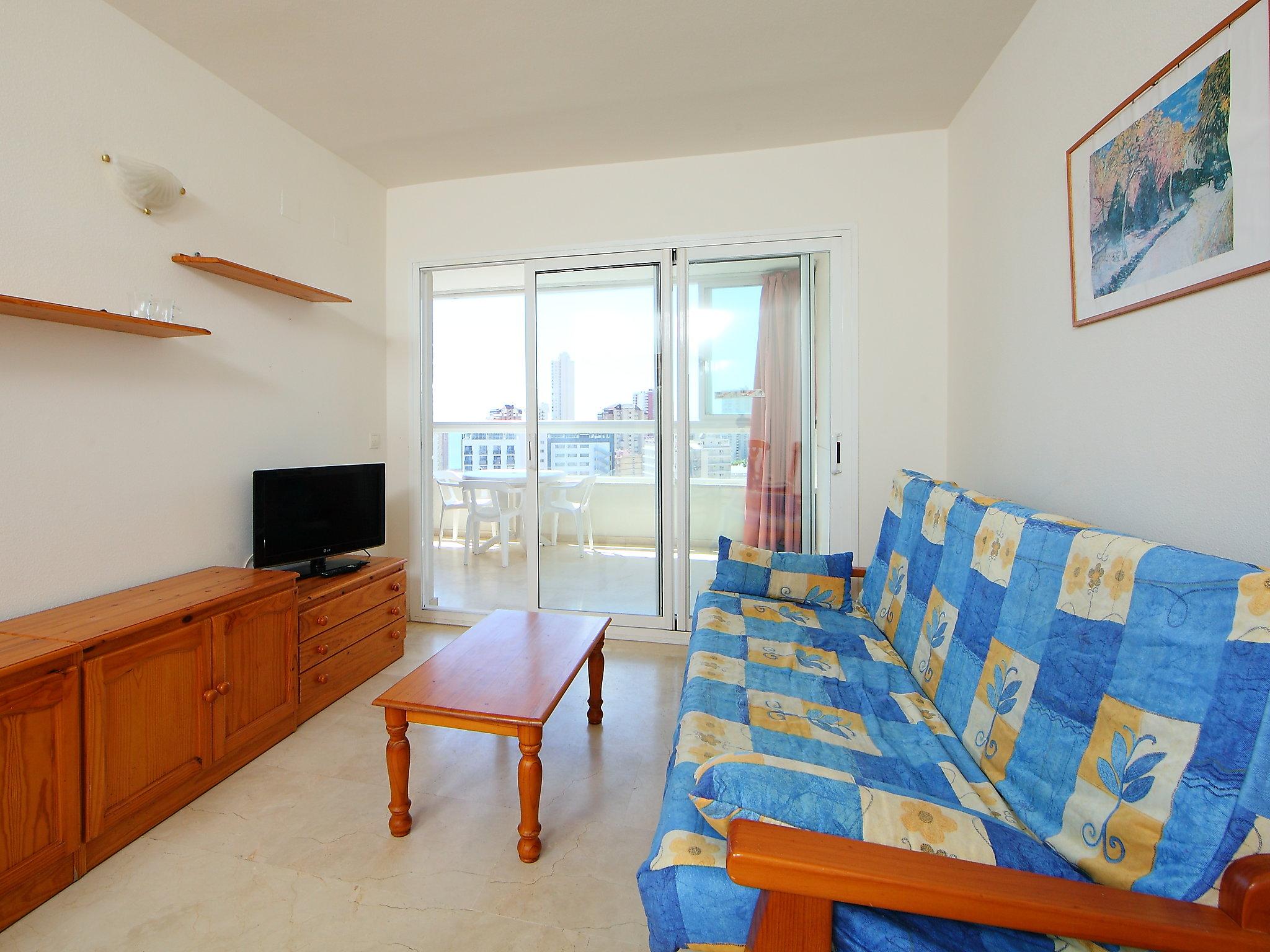 Foto 3 - Apartment mit 2 Schlafzimmern in Benidorm mit schwimmbad und terrasse