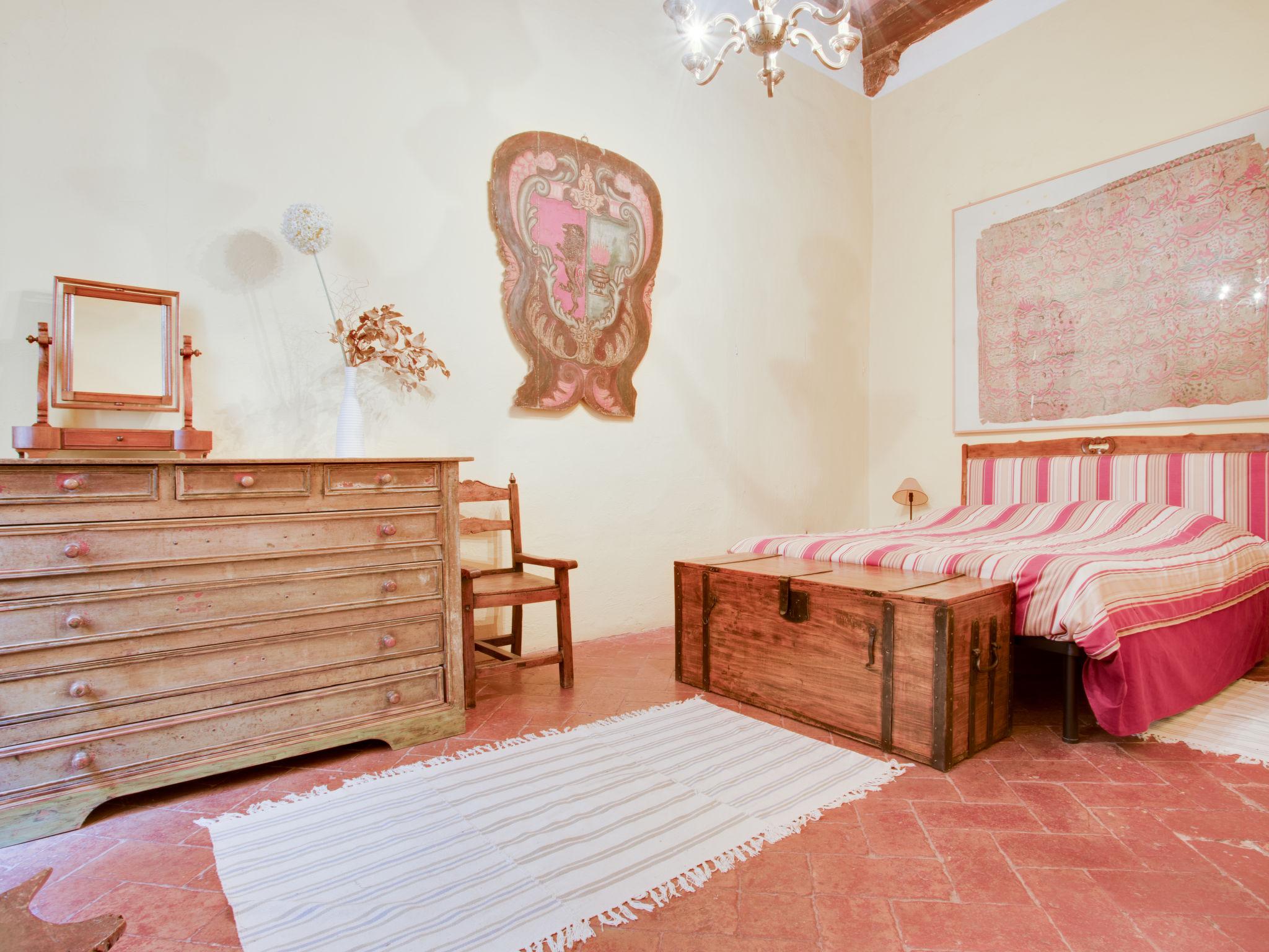 Photo 14 - 3 bedroom Apartment in San Gimignano with terrace