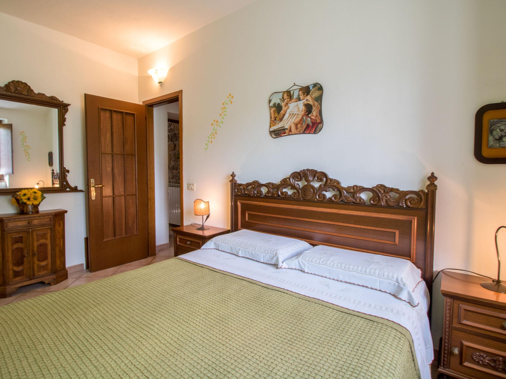 Foto 13 - Haus mit 4 Schlafzimmern in Baschi mit privater pool und garten
